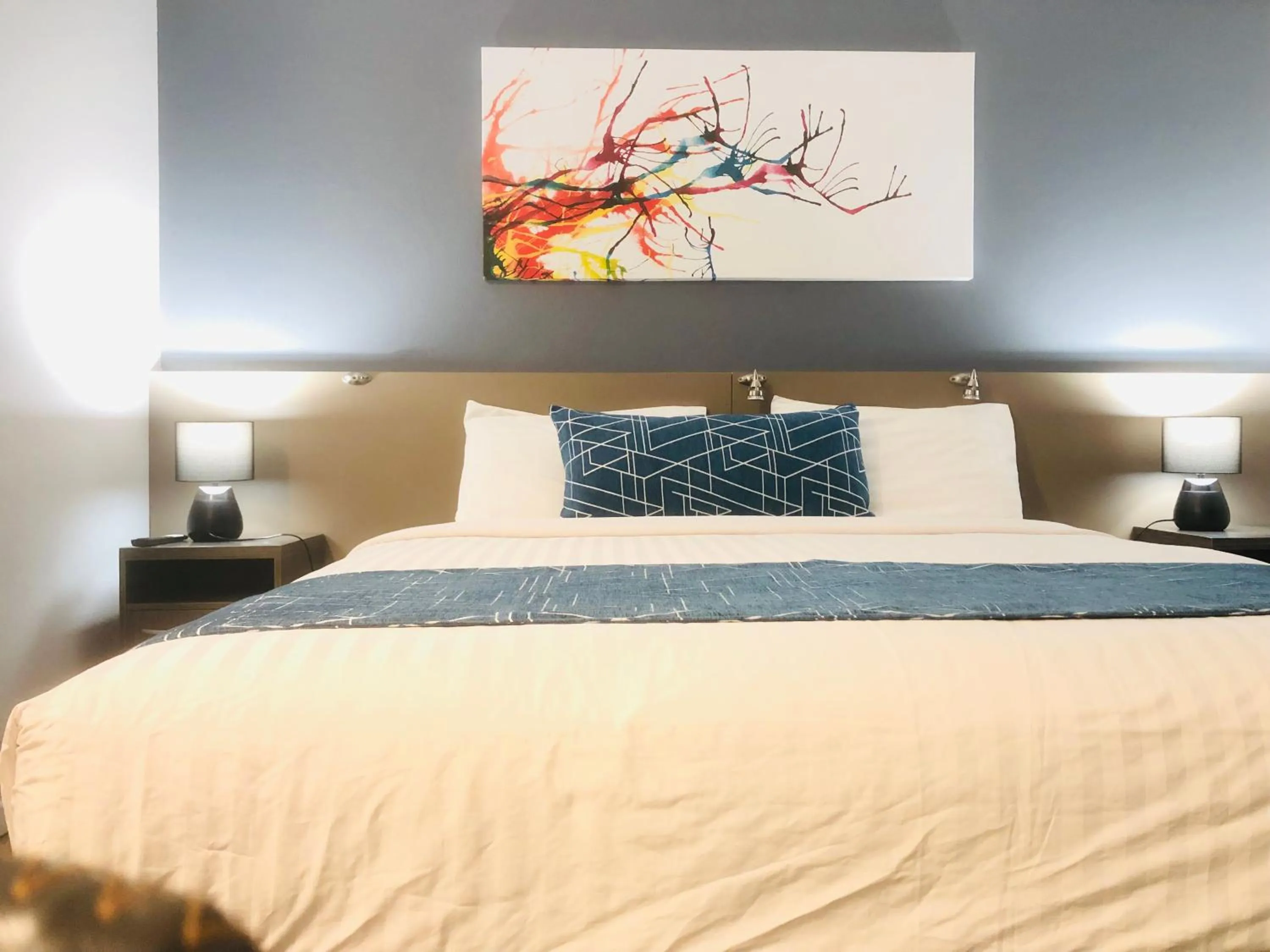 Bed in Parkway Motel