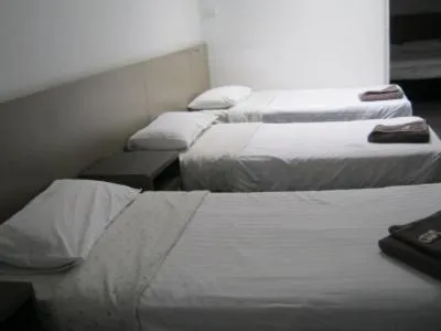 Bed in Parkway Motel