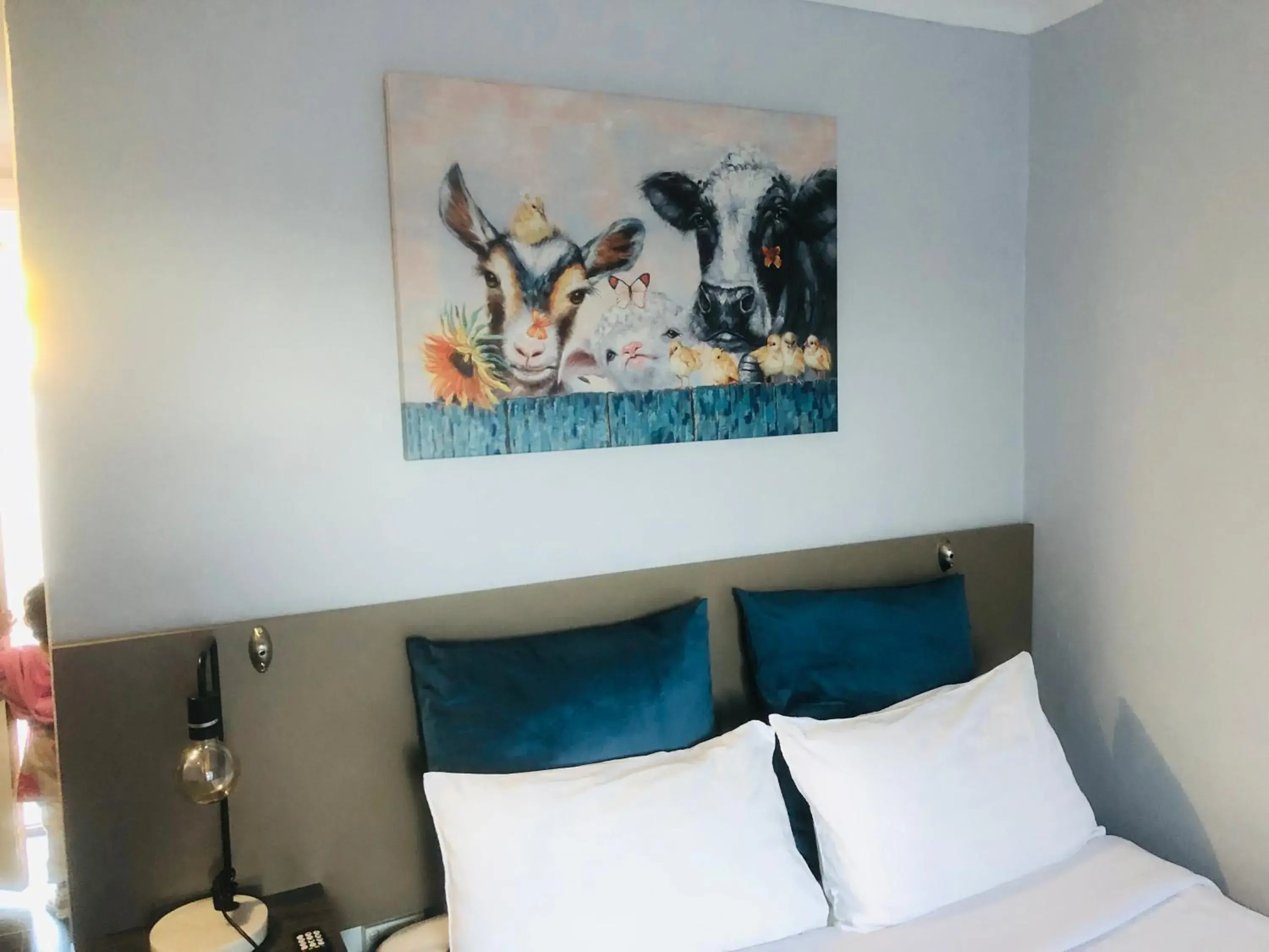 Bed in Parkway Motel Bed in Parkway Motel