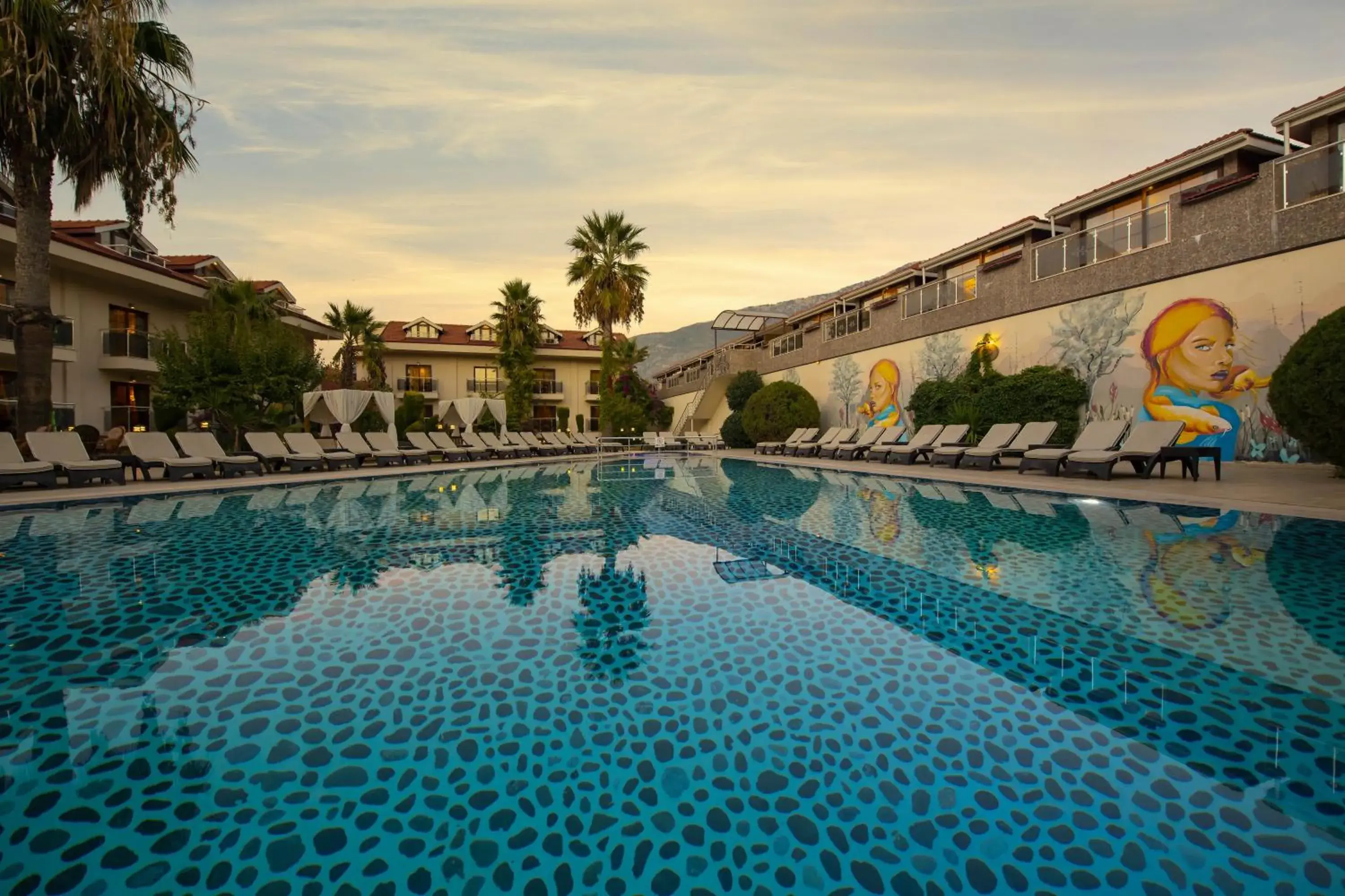 Property building in Han Deluxe Hotel Property building in Han Deluxe Hotel