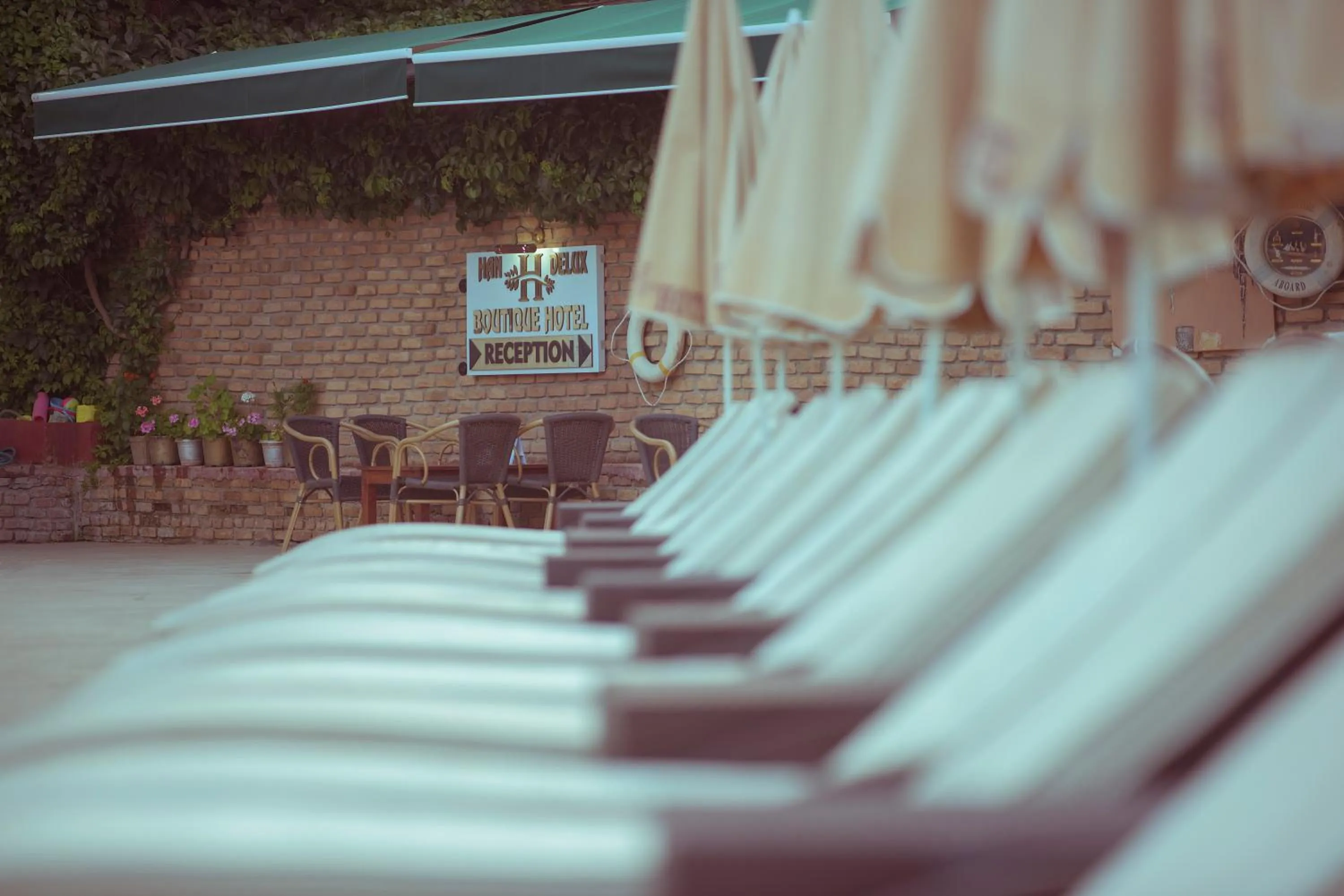 Swimming pool in Han Deluxe Hotel