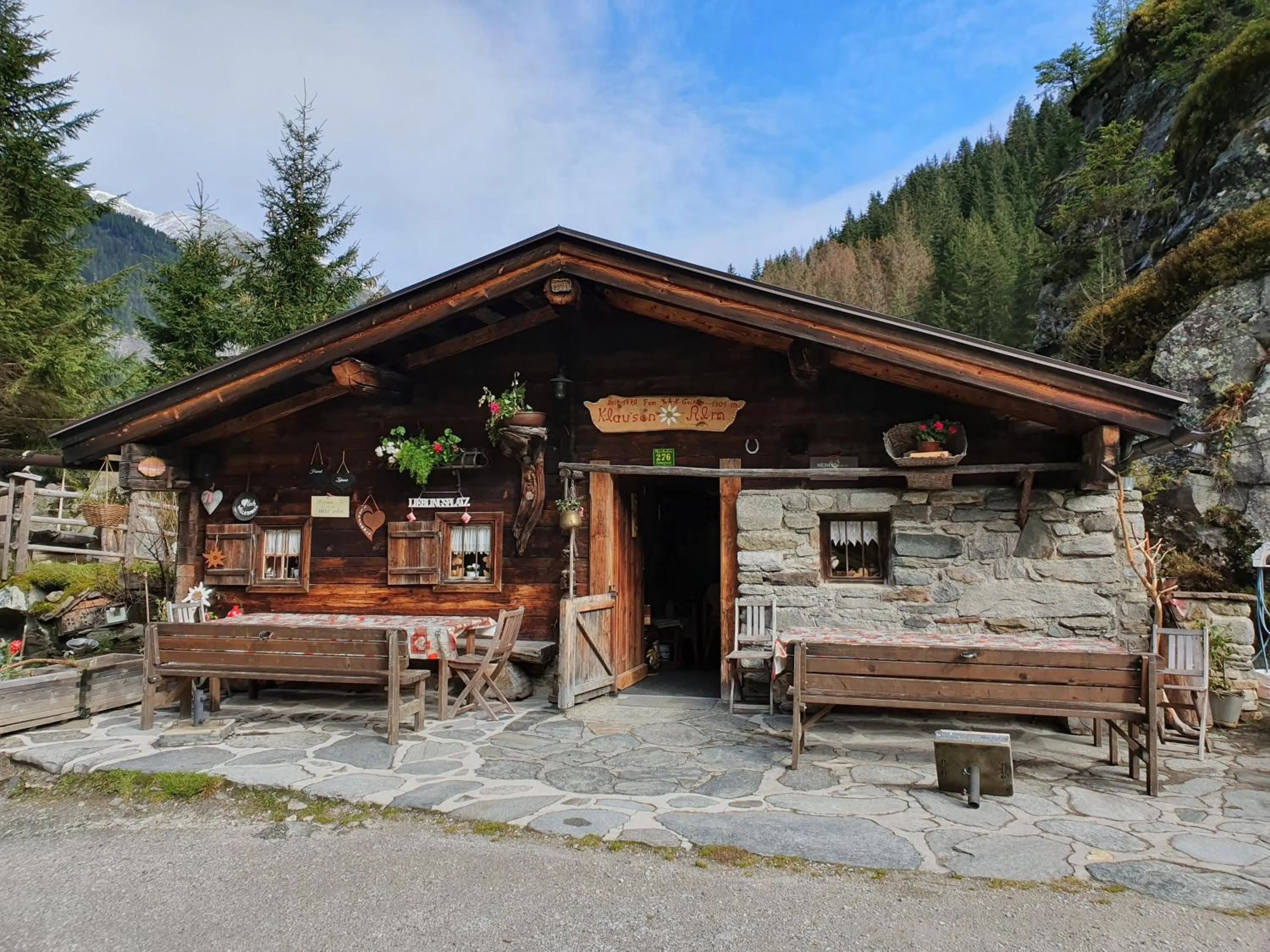 Restaurant/places to eat in Hotel Gasthaus Schwarzenstein