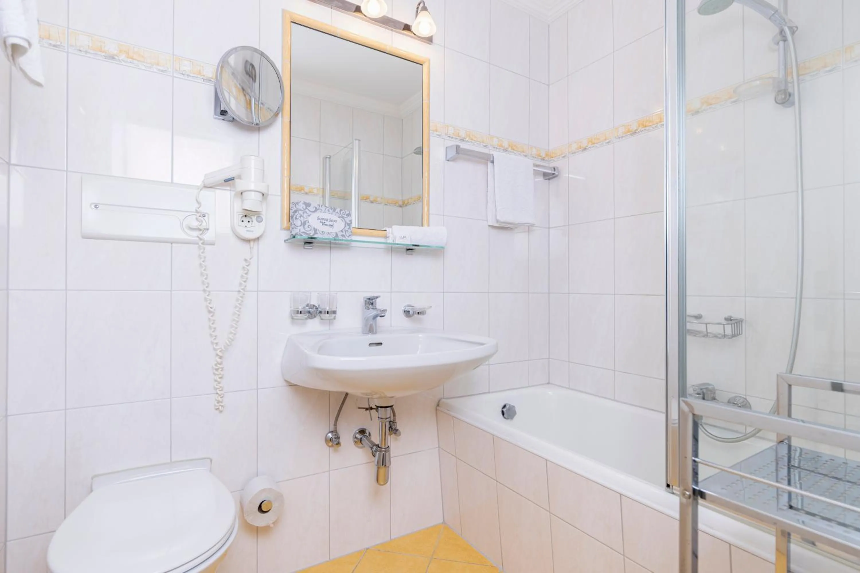 Bathroom in Appart & Hotel Garni Villa Knauer