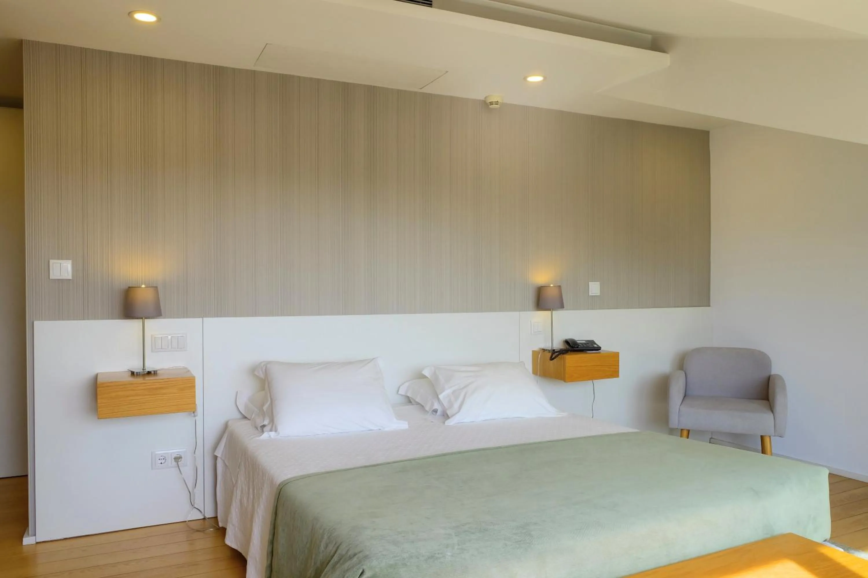 Bed in Hotel Laranjeira