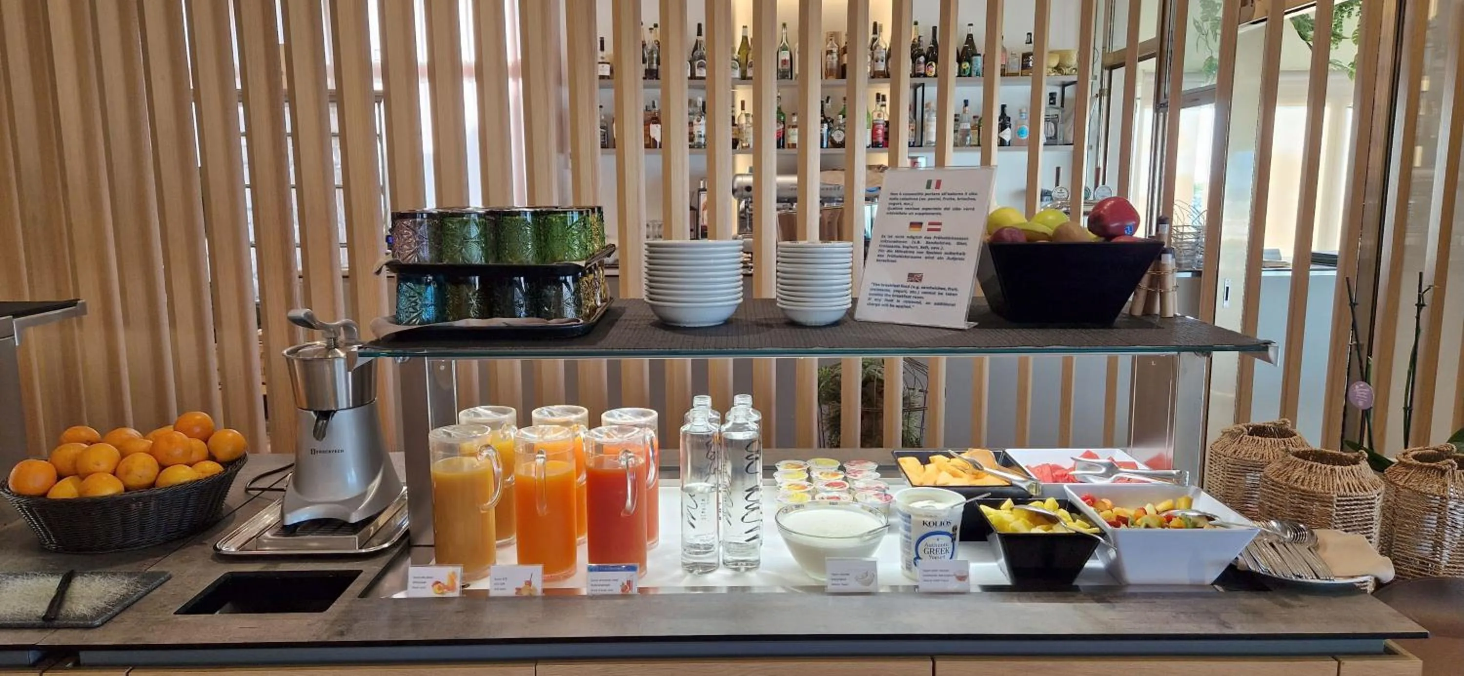 Breakfast in Hotel Souvenir