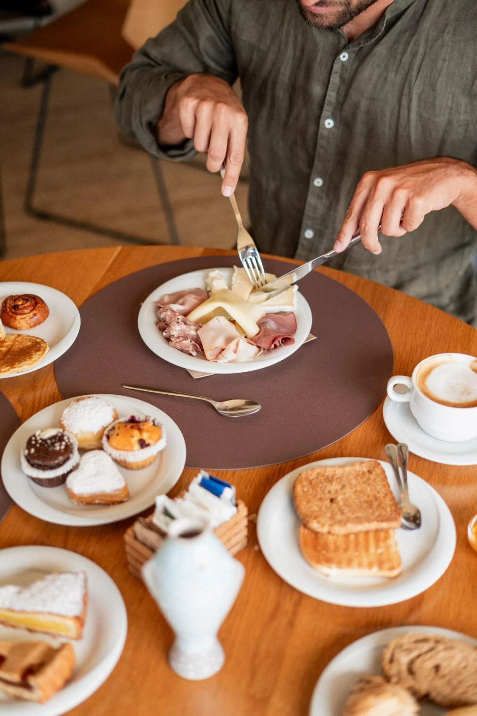 Breakfast in Hotel Souvenir