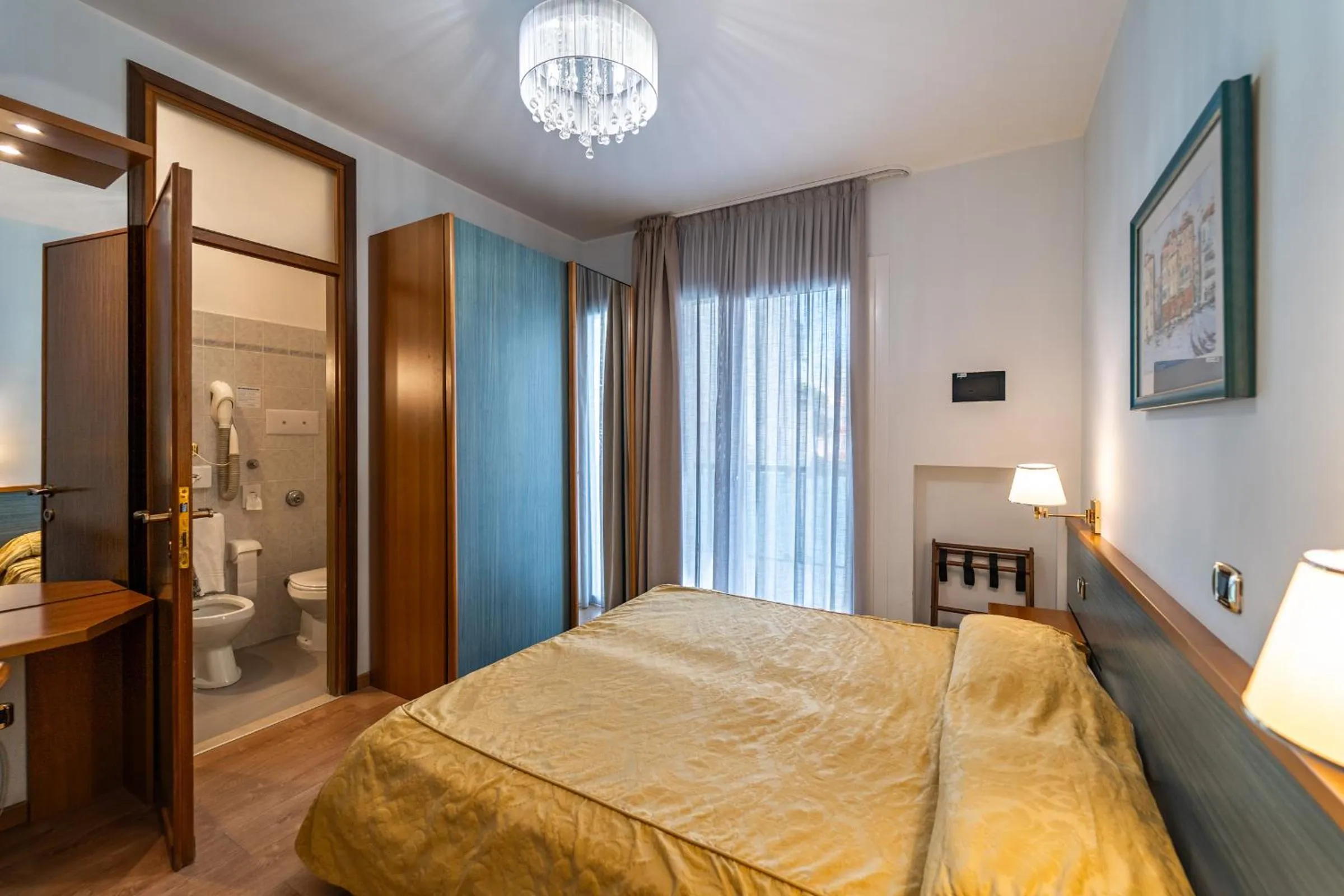 Bedroom, Bed in Hotel Souvenir