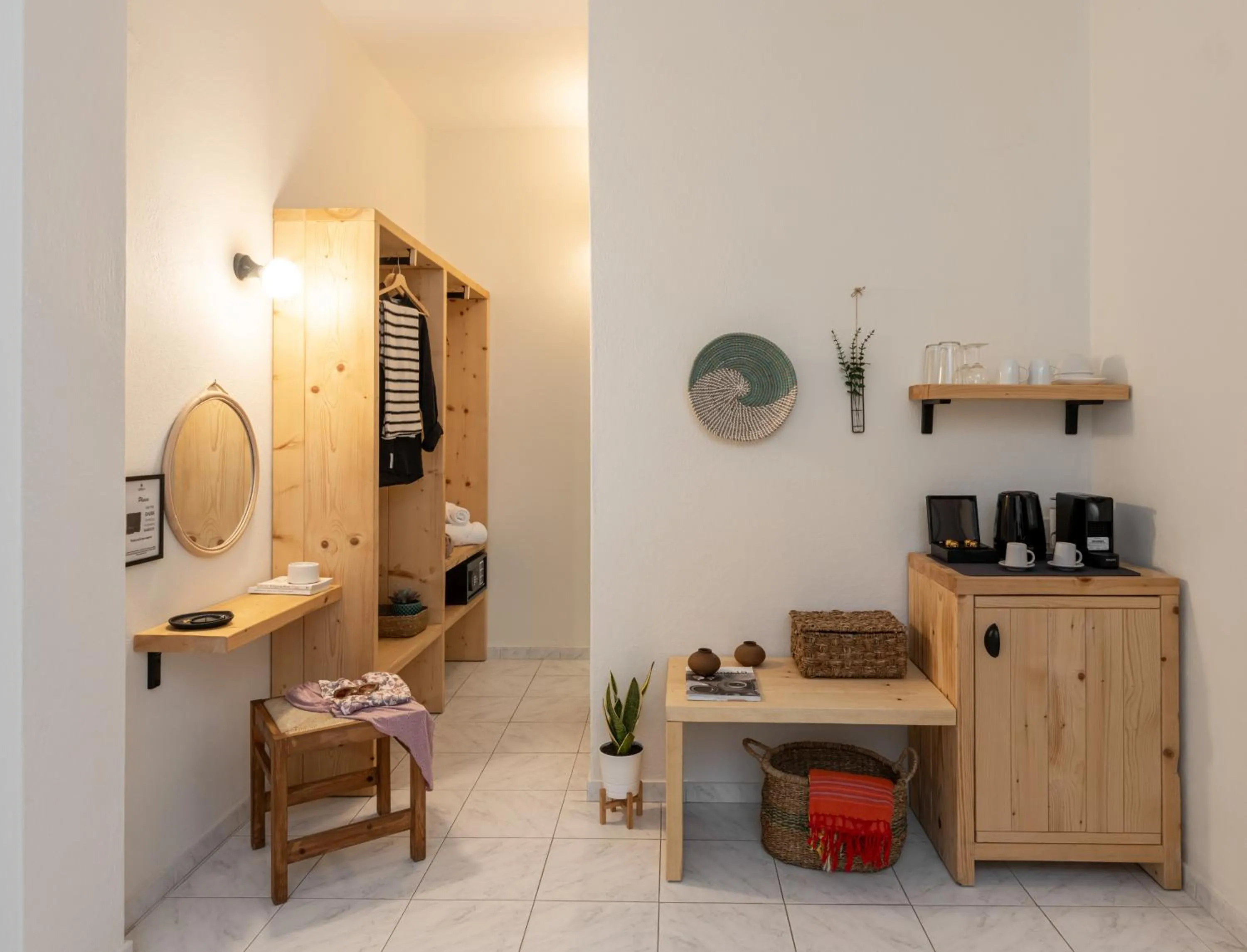 Coffee/tea facilities in Capella Skiathos, Town