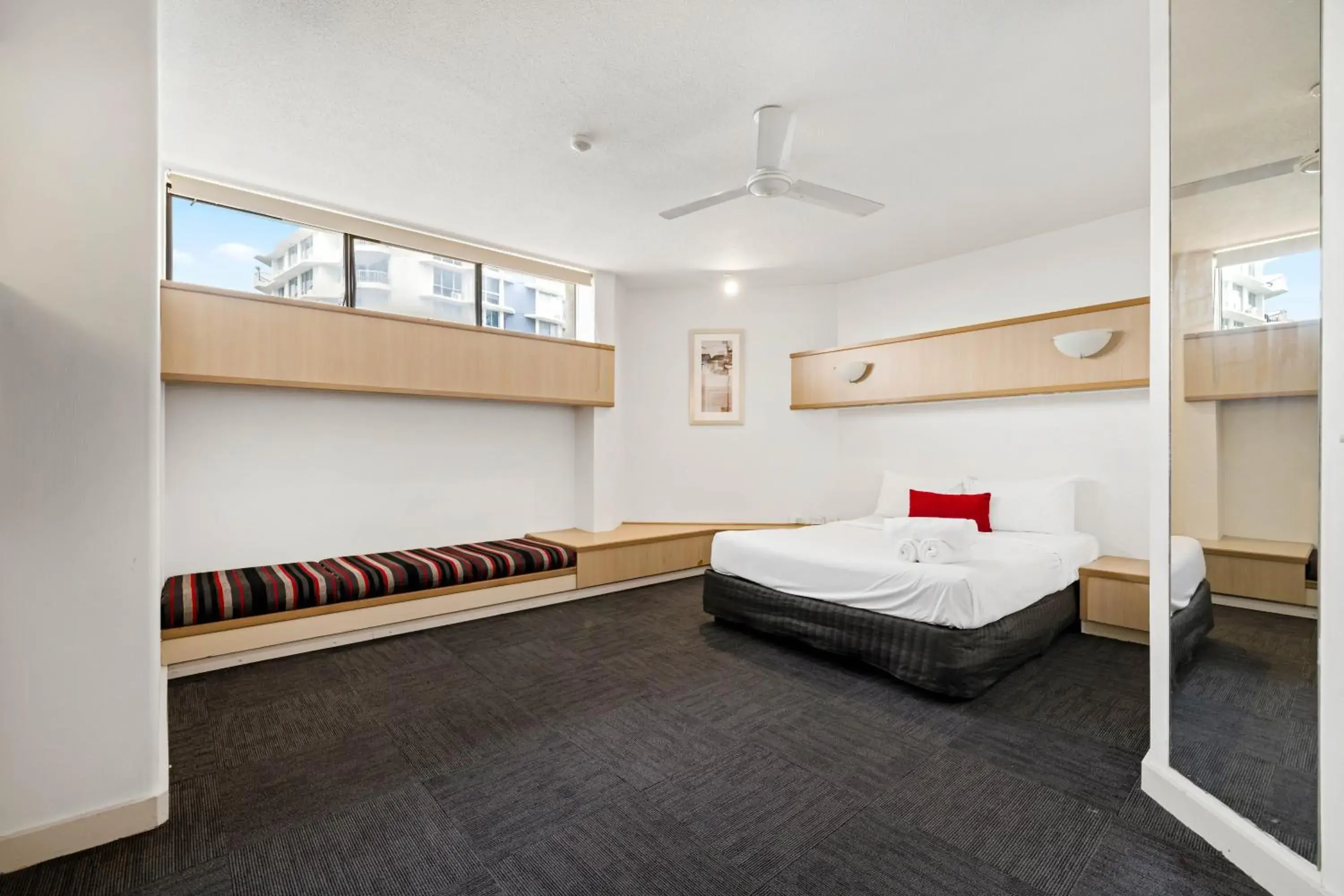 Bedroom, Bed in Tiki Hotel Apartments Surfers Paradise Bedroom, Bed in Tiki Hotel Apartments Surfers Paradise