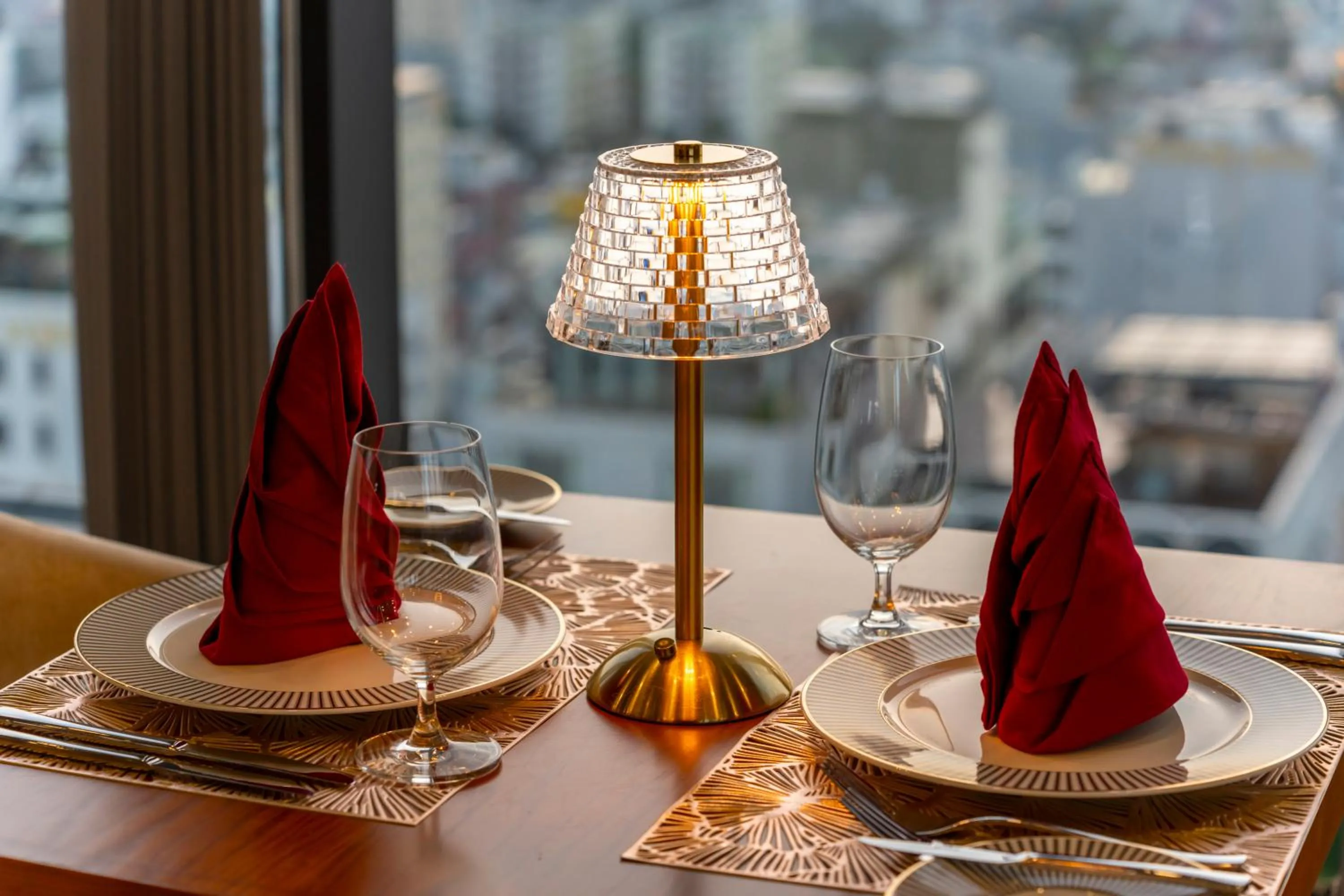 Restaurant/places to eat in Rosamia Da Nang Hotel