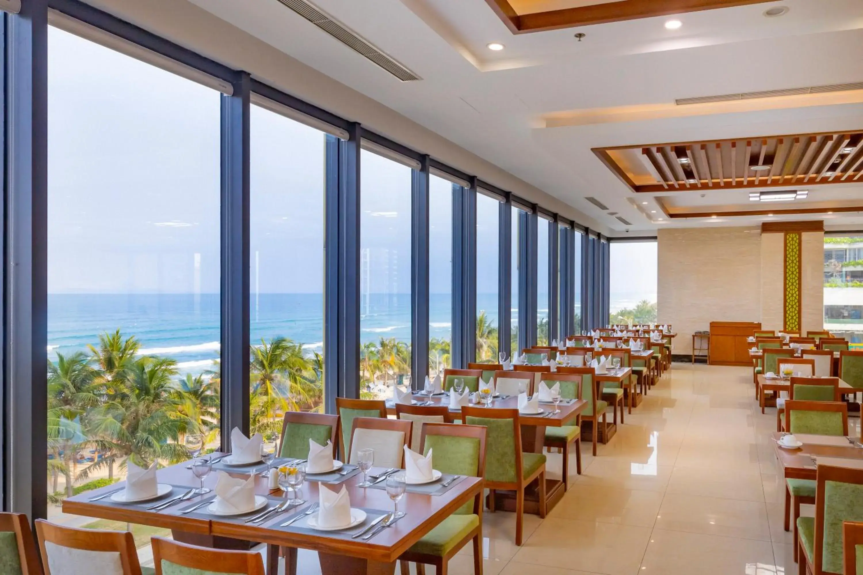 Restaurant/places to eat in Rosamia Da Nang Hotel Restaurant/places to eat in Rosamia Da Nang Hotel