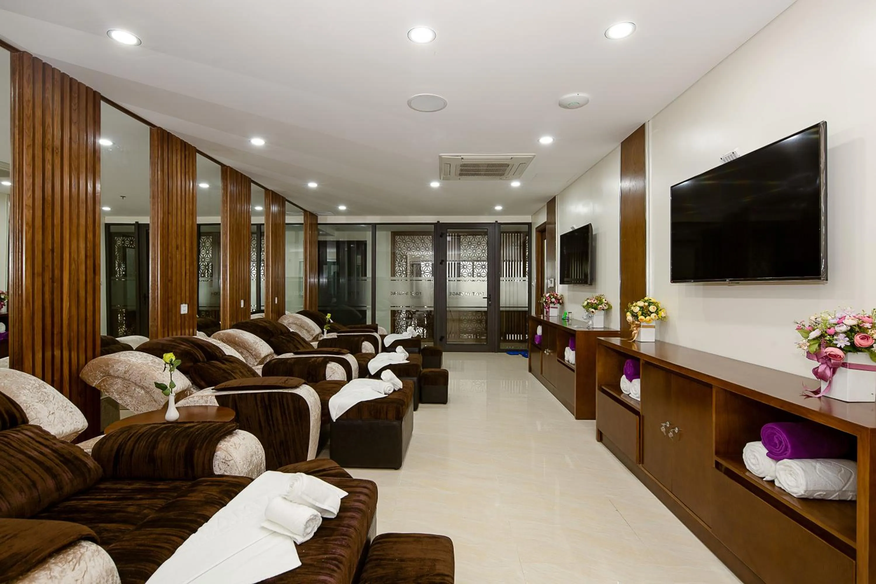 Spa and wellness centre/facilities in Rosamia Da Nang Hotel