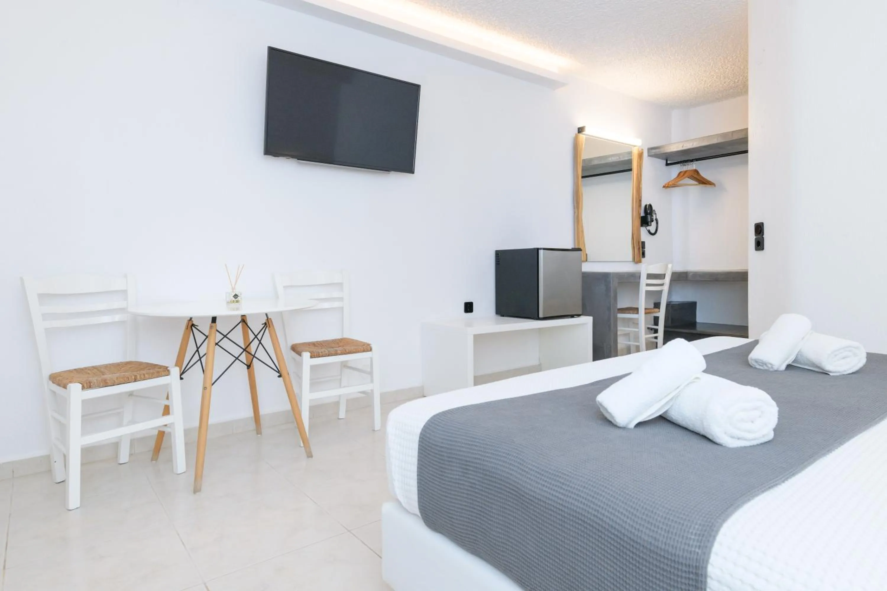 Bedroom in Sunset View Hotel