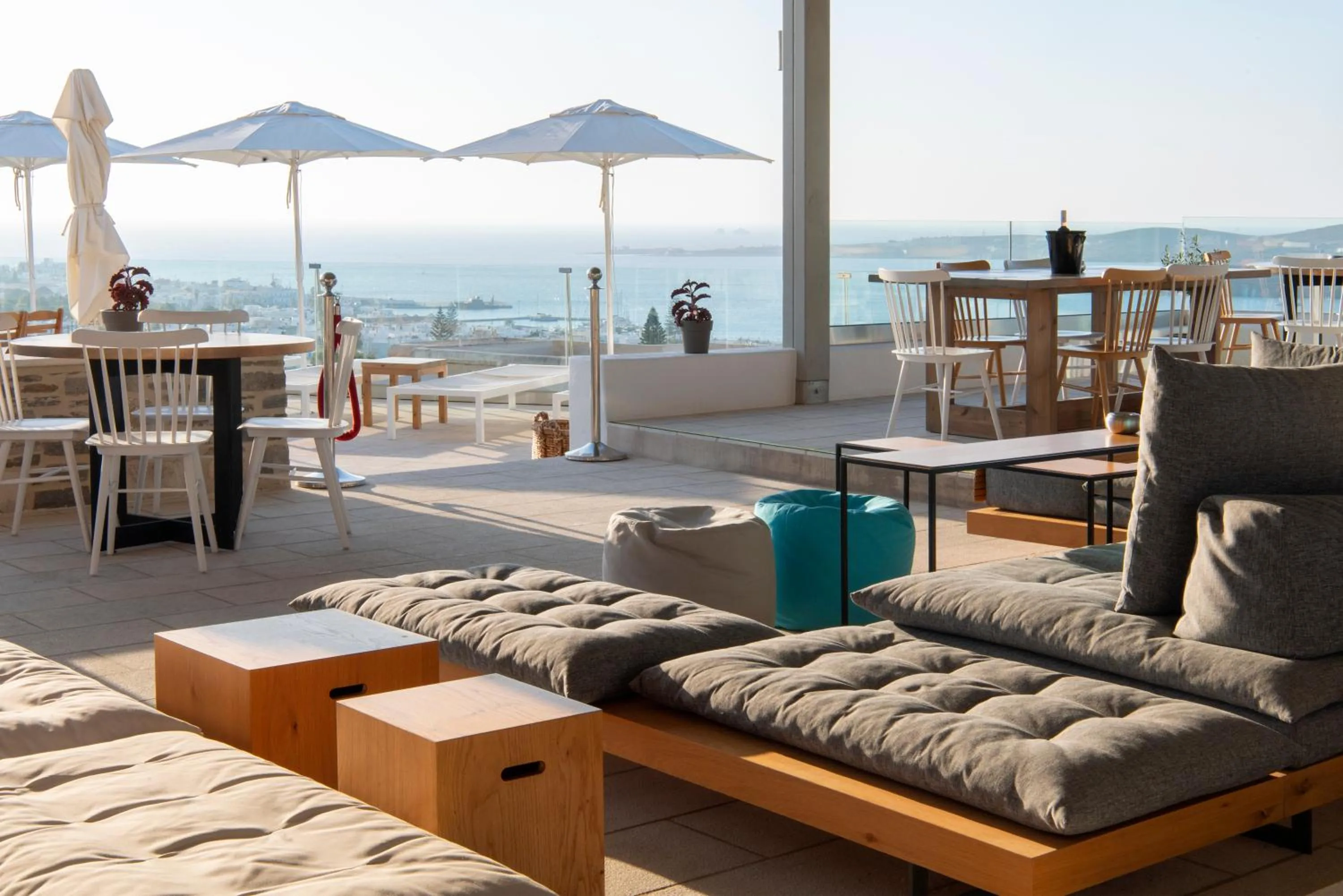 Restaurant/places to eat in Sunset View Hotel