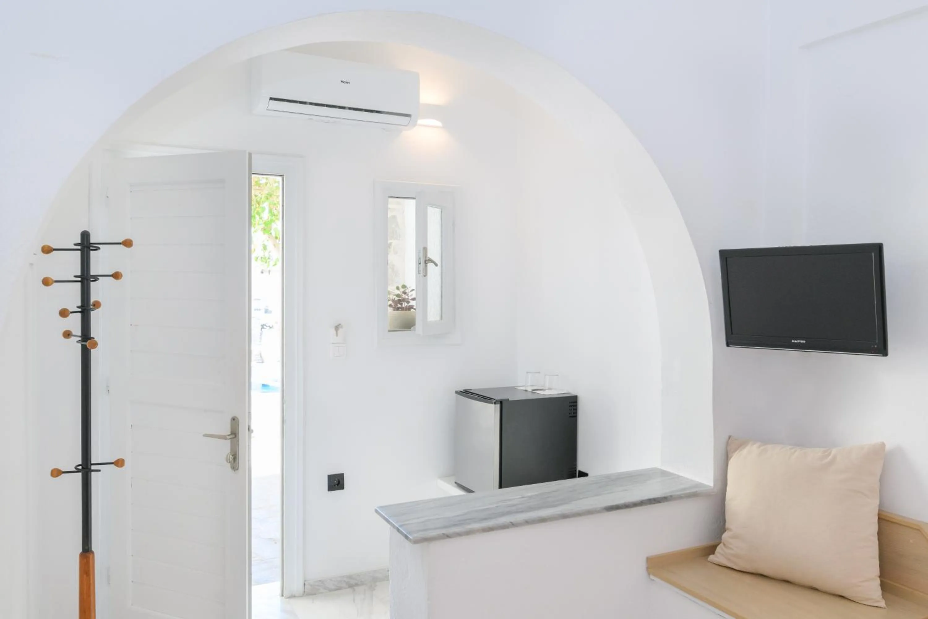 Bedroom in Sunset View Hotel