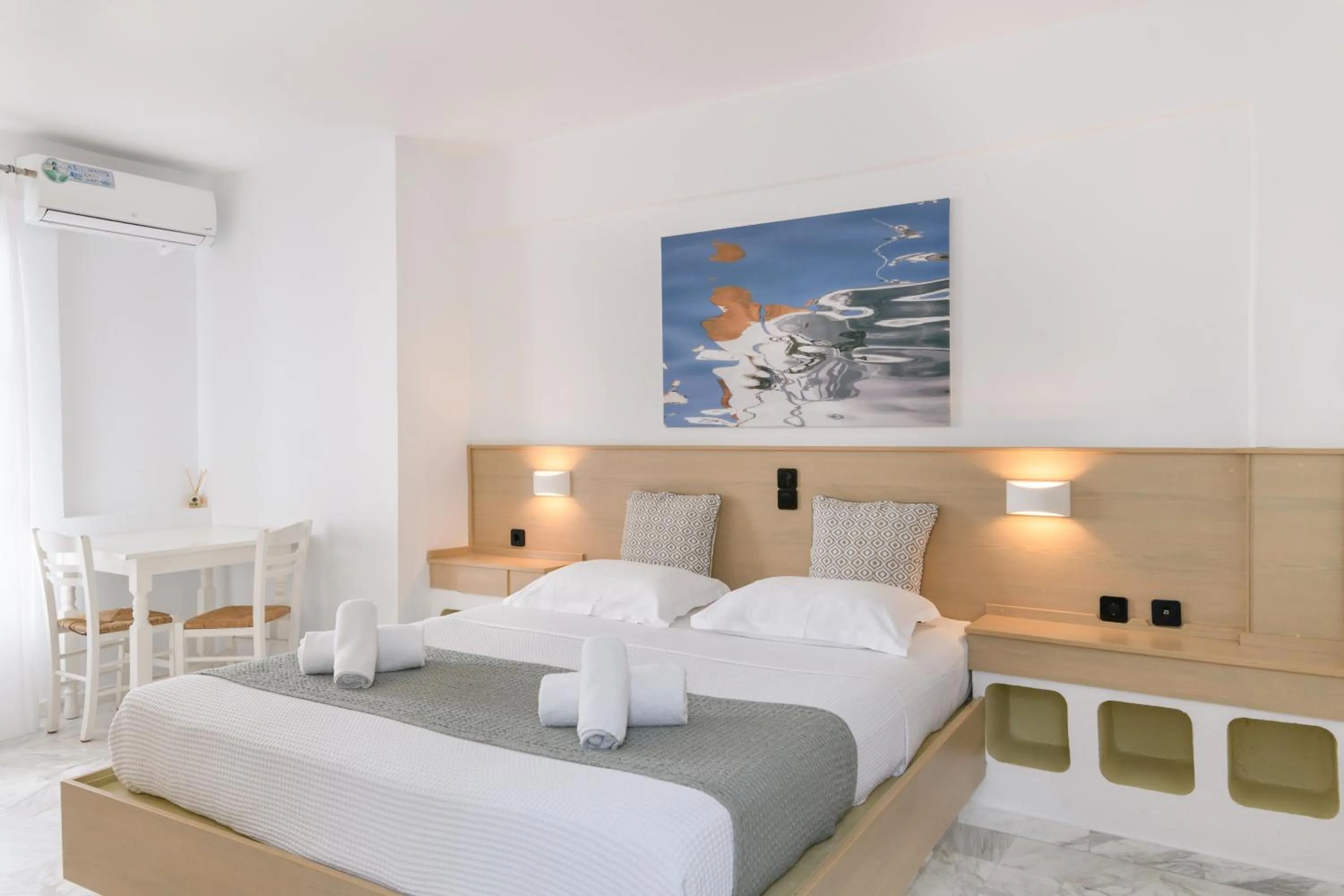 Bedroom in Sunset View Hotel