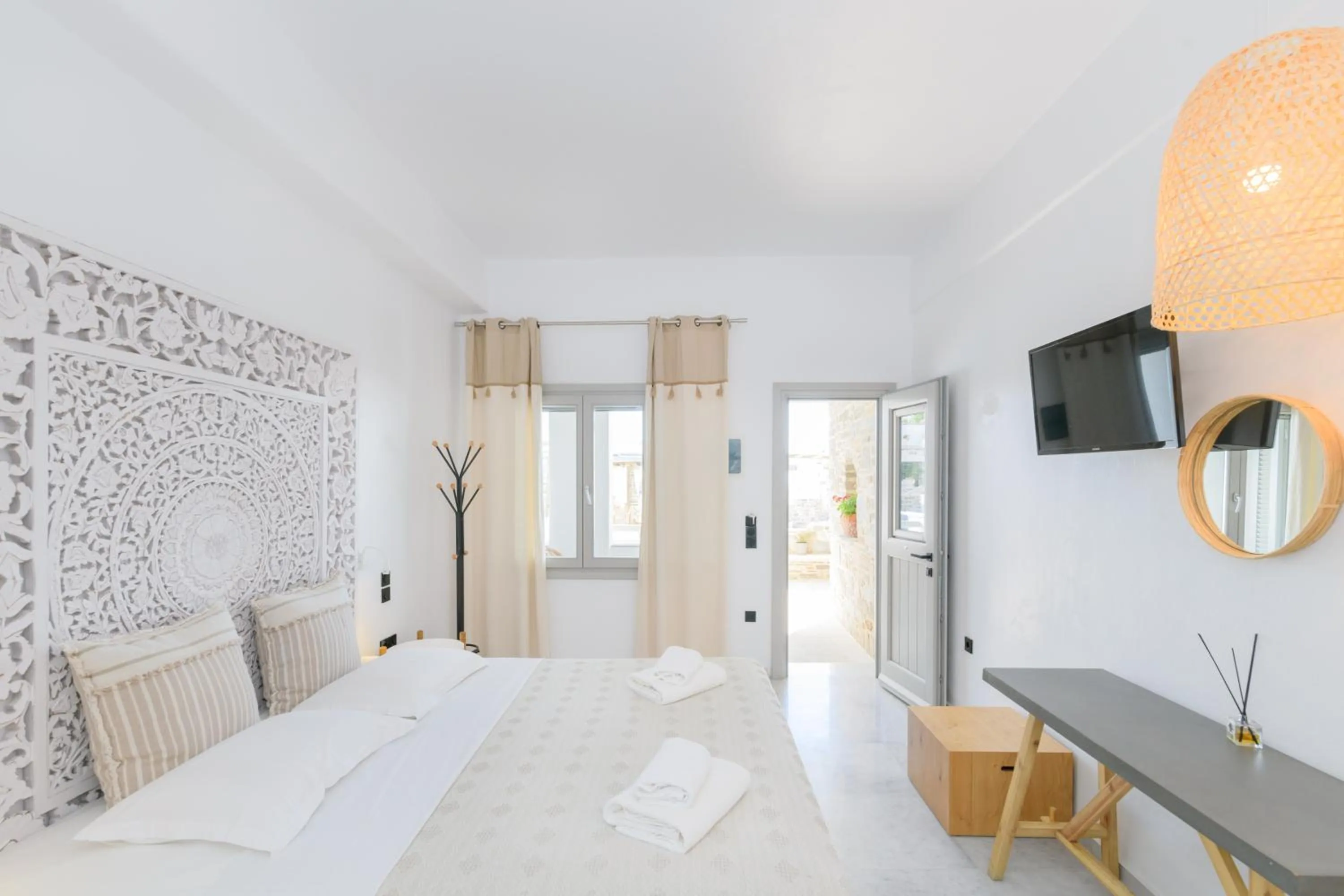 Bedroom in Sunset View Hotel