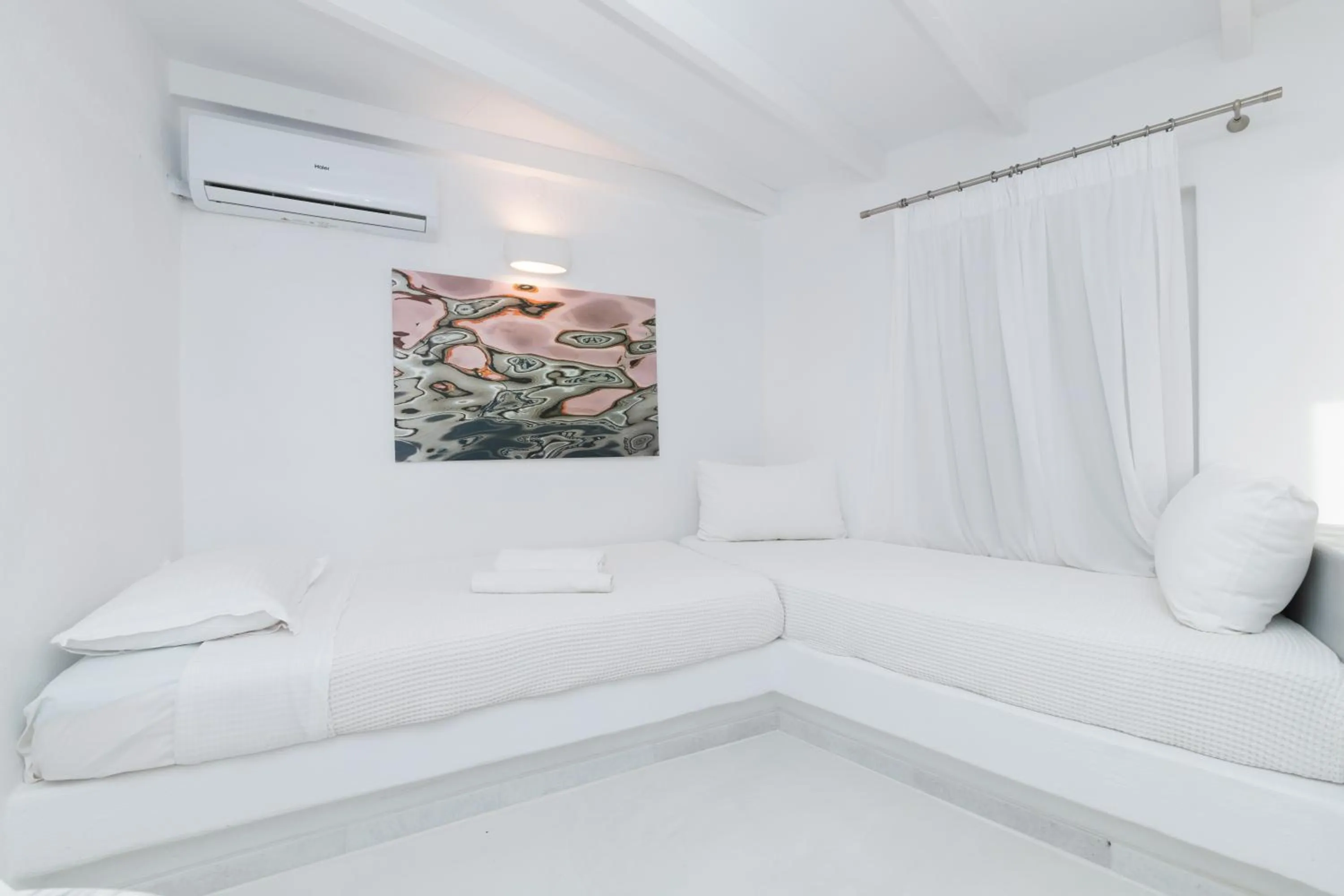 Living room in Sunset View Hotel