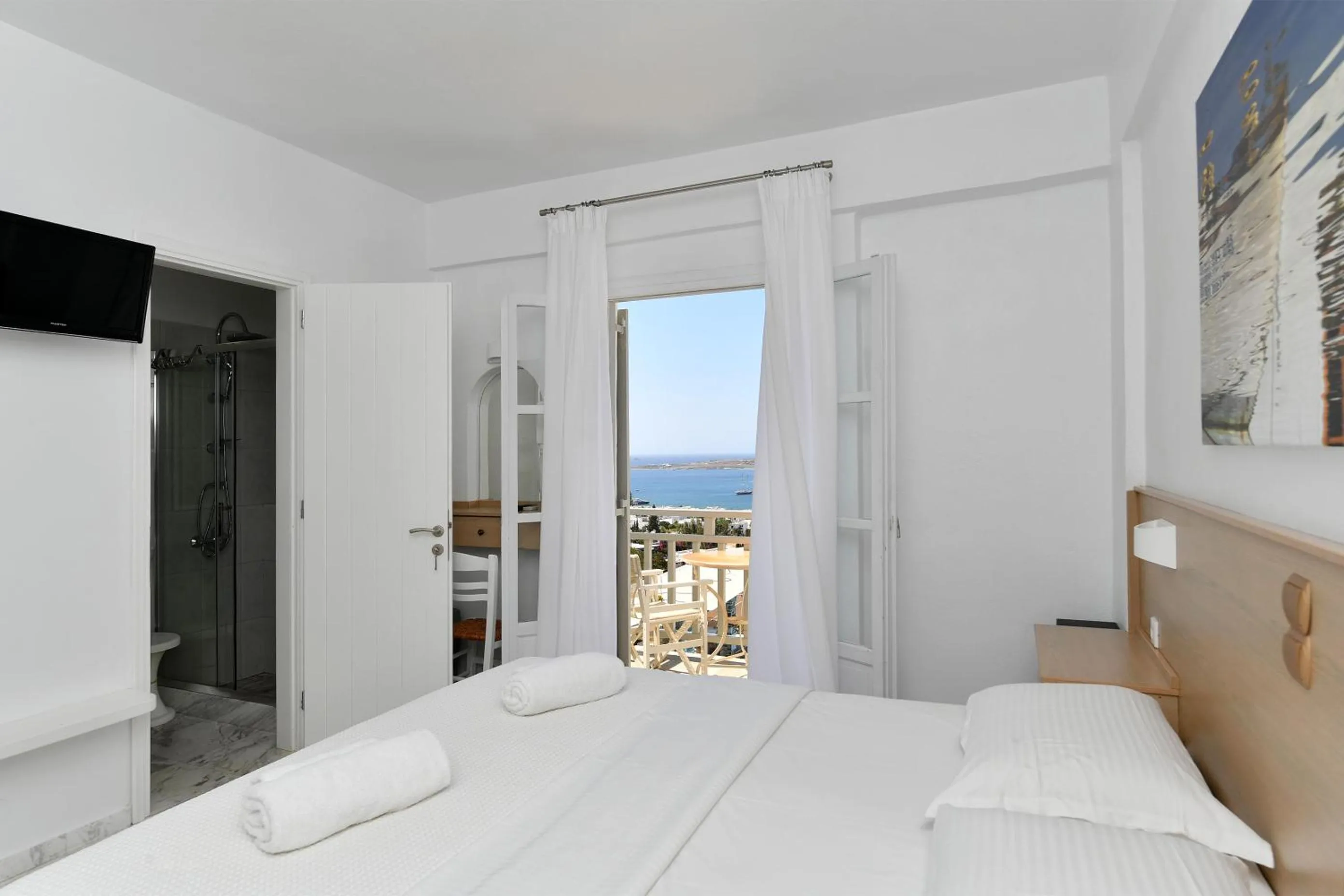 Bedroom in Sunset View Hotel