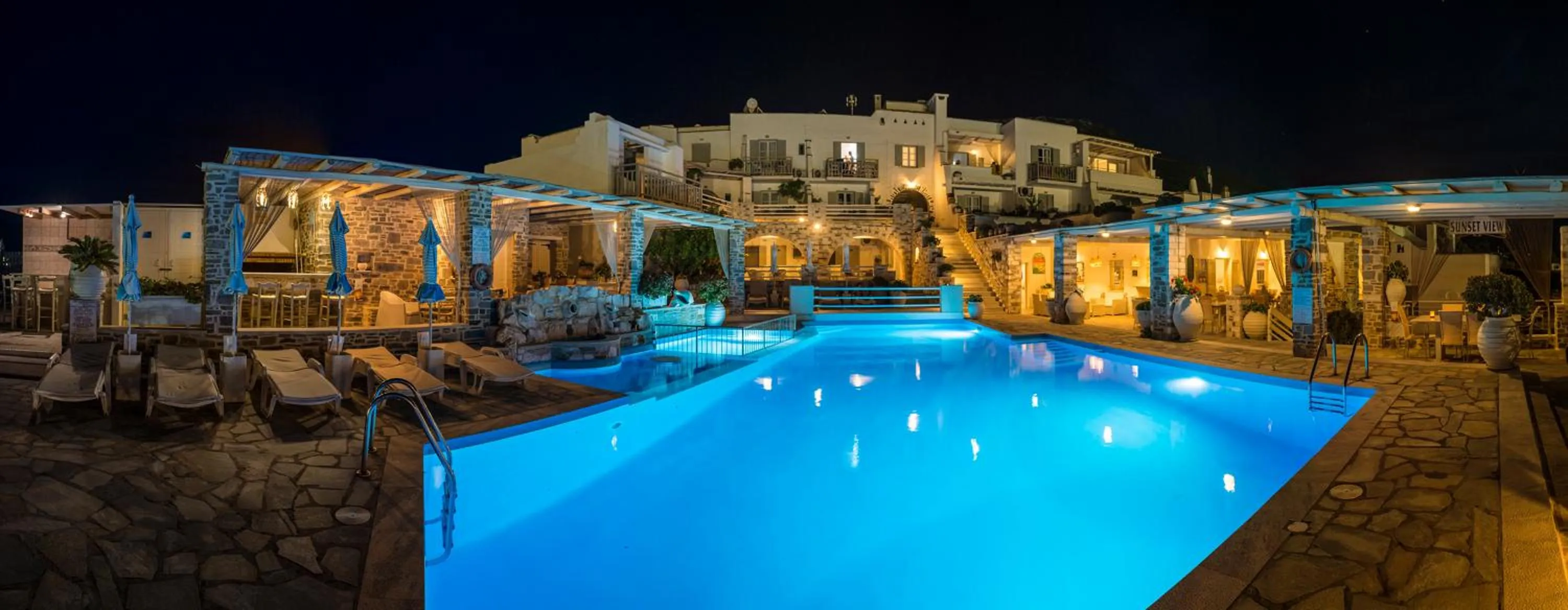 Restaurant/places to eat in Sunset View Hotel