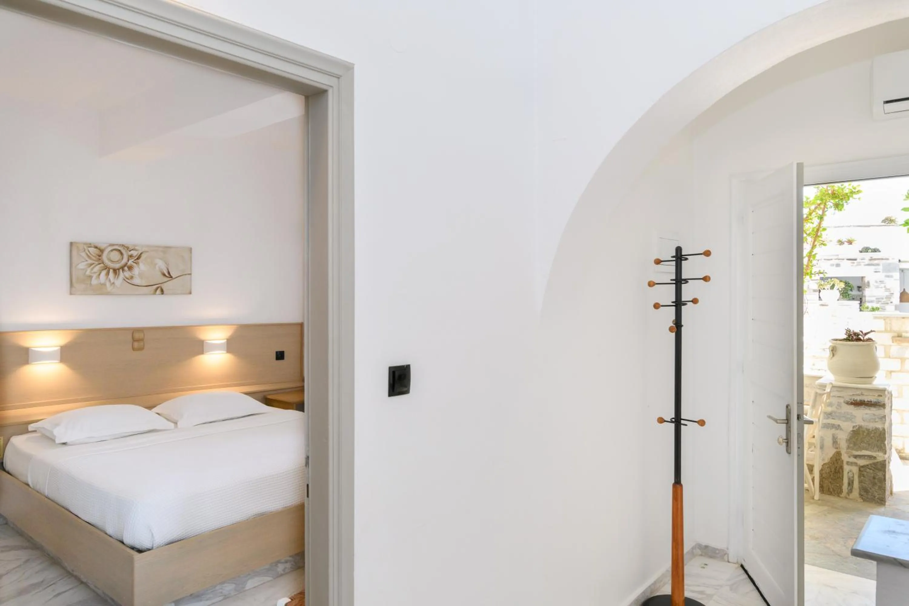 Bedroom in Sunset View Hotel