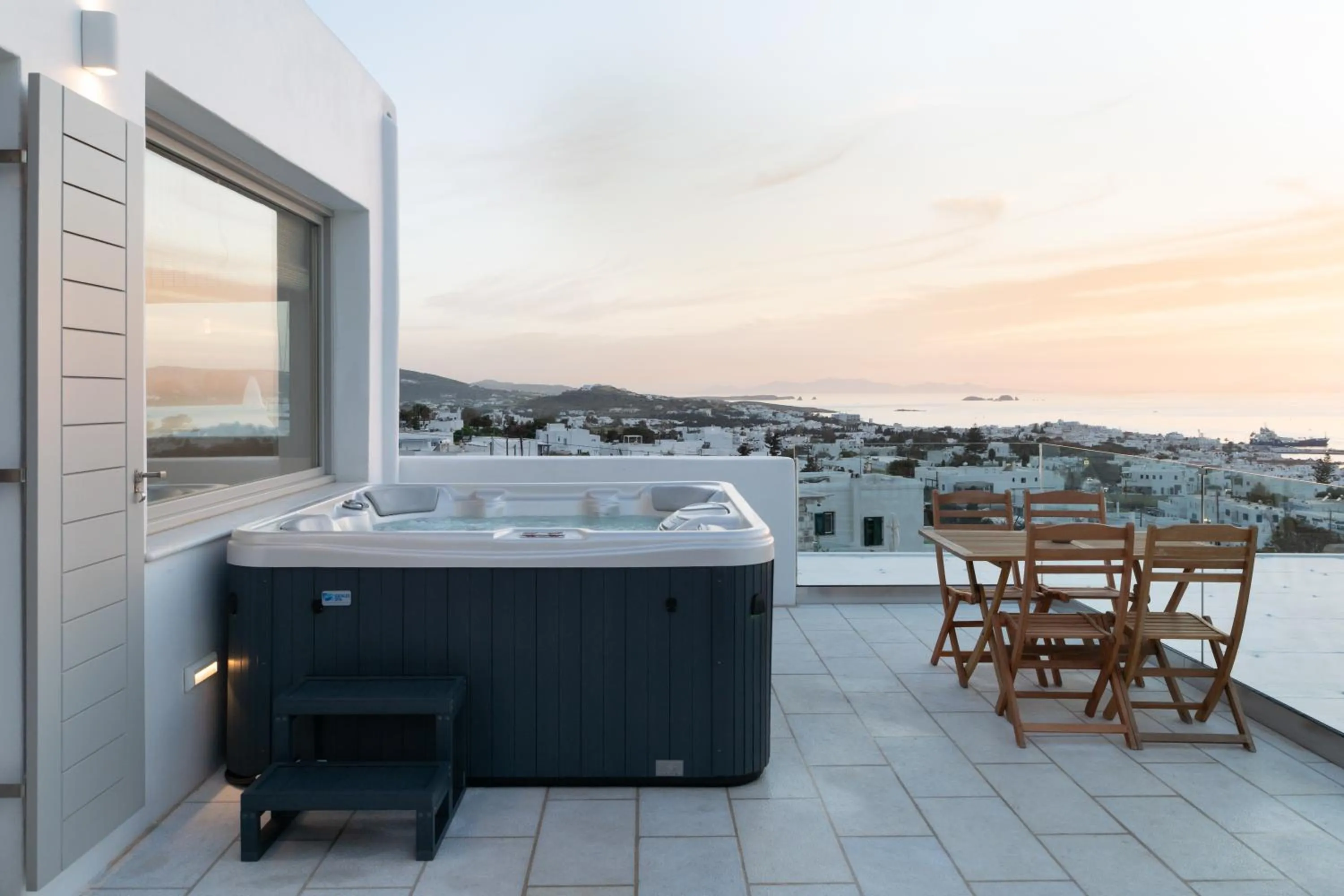 Hot Tub in Sunset View Hotel