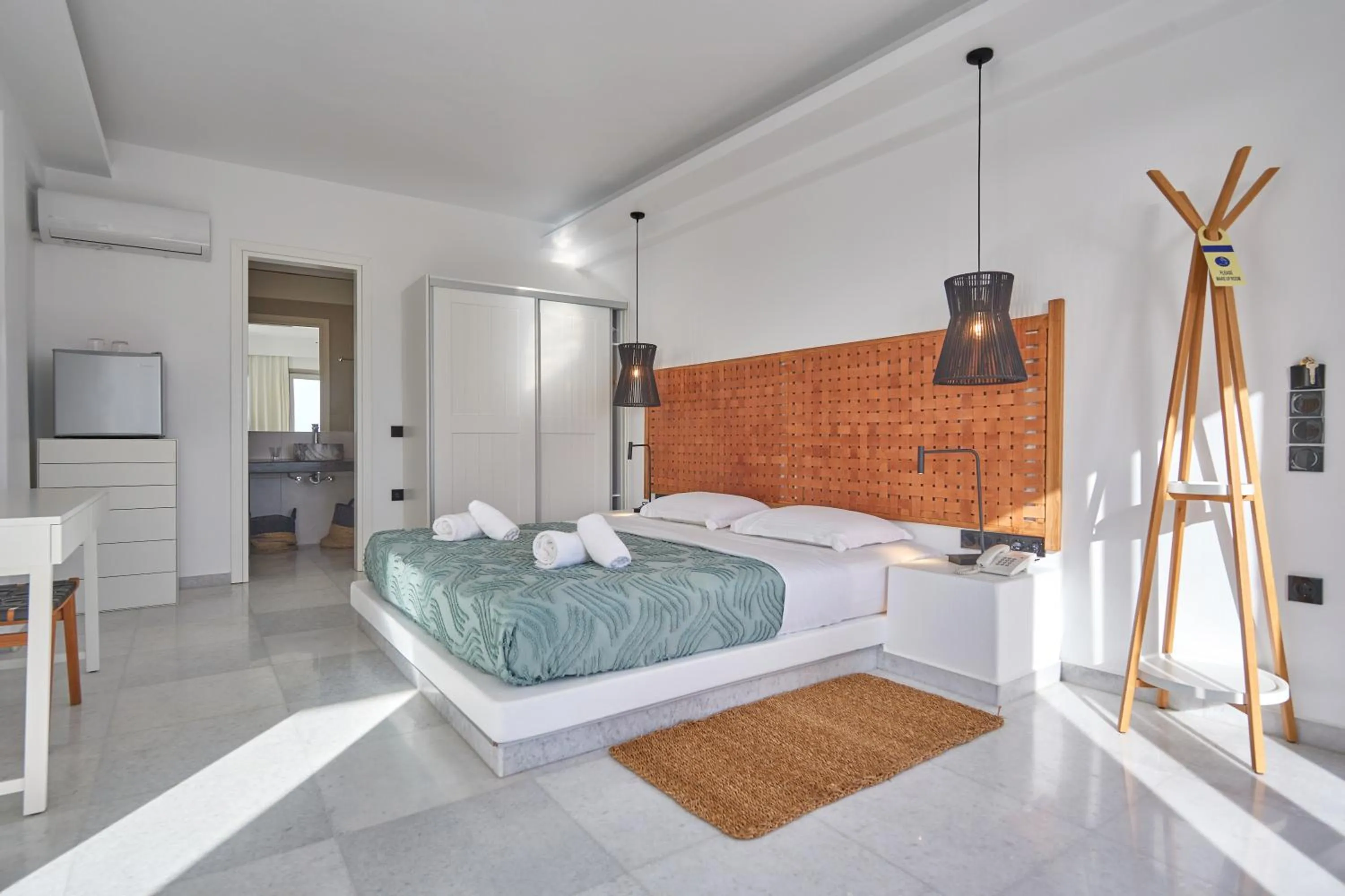 Decorative detail in Sunset View Hotel