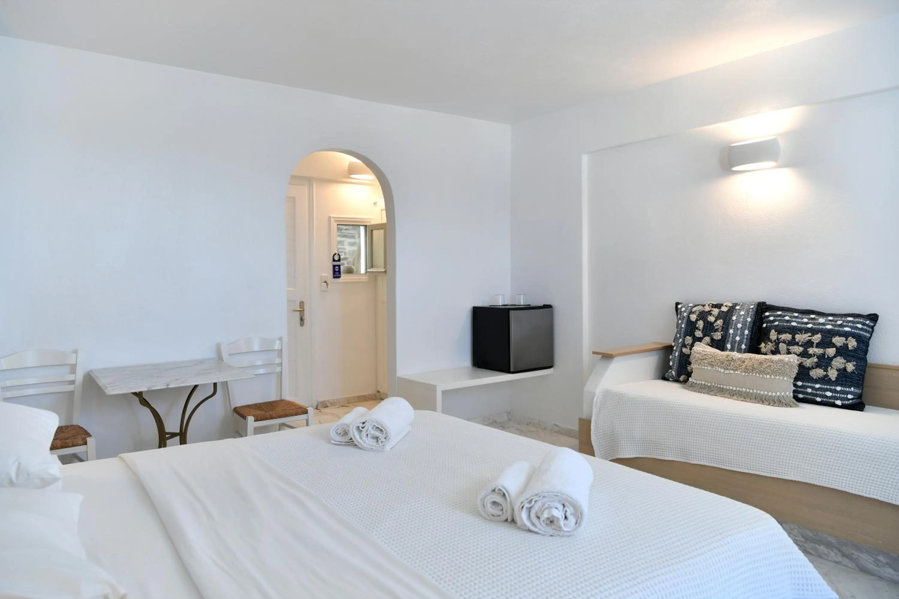 Bedroom in Sunset View Hotel