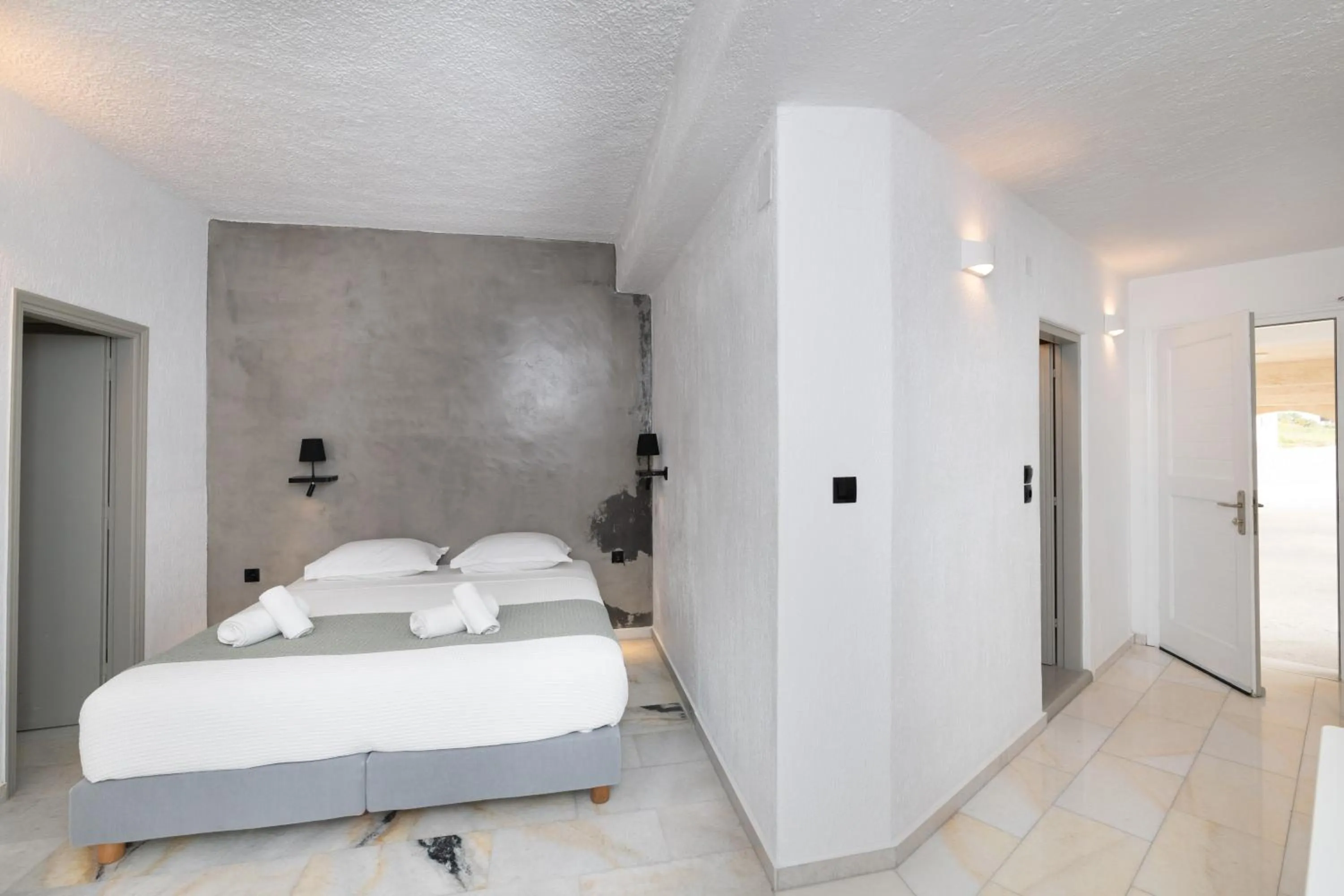 Bedroom in Sunset View Hotel