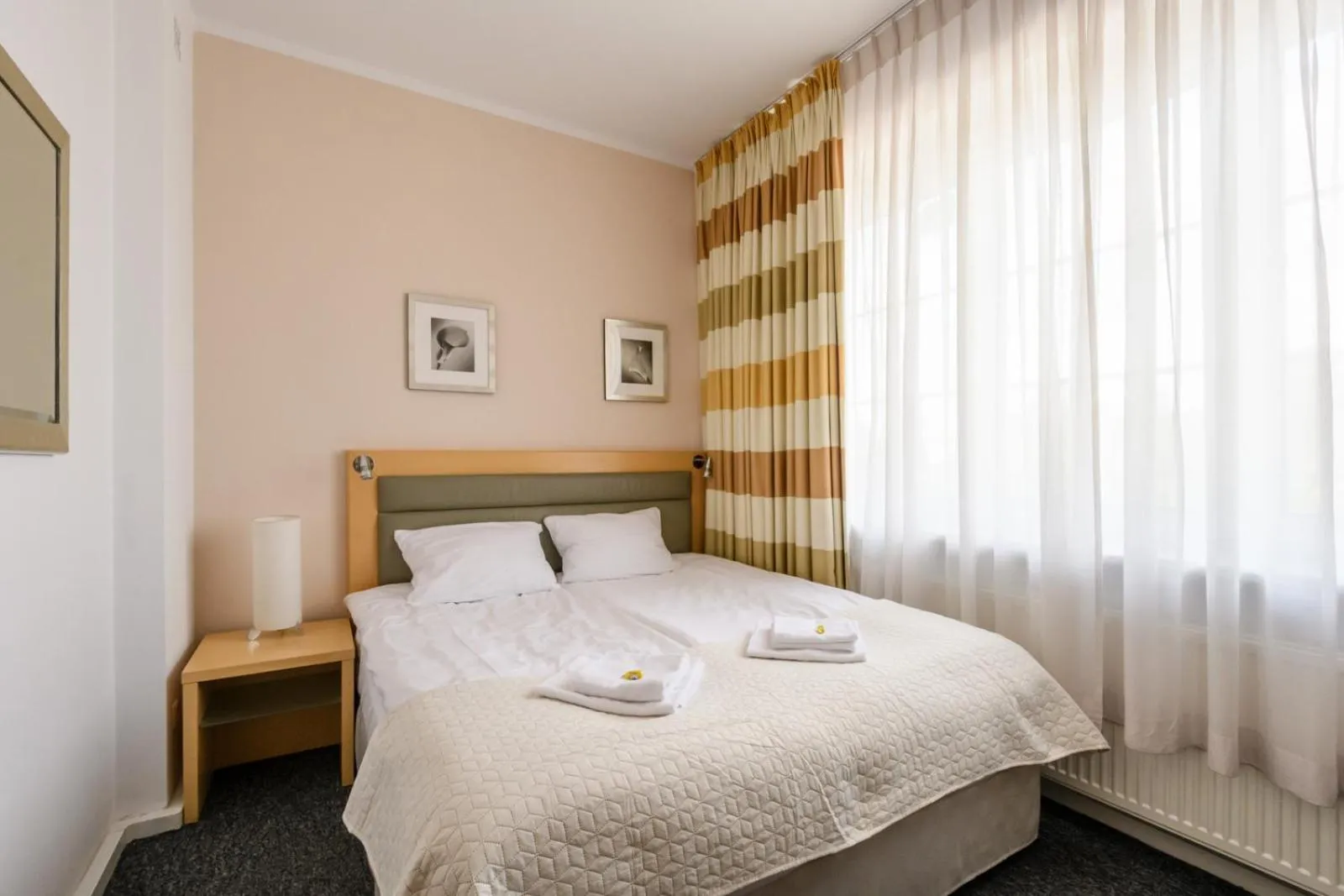 Bed in 404 Rooms Wilanowska