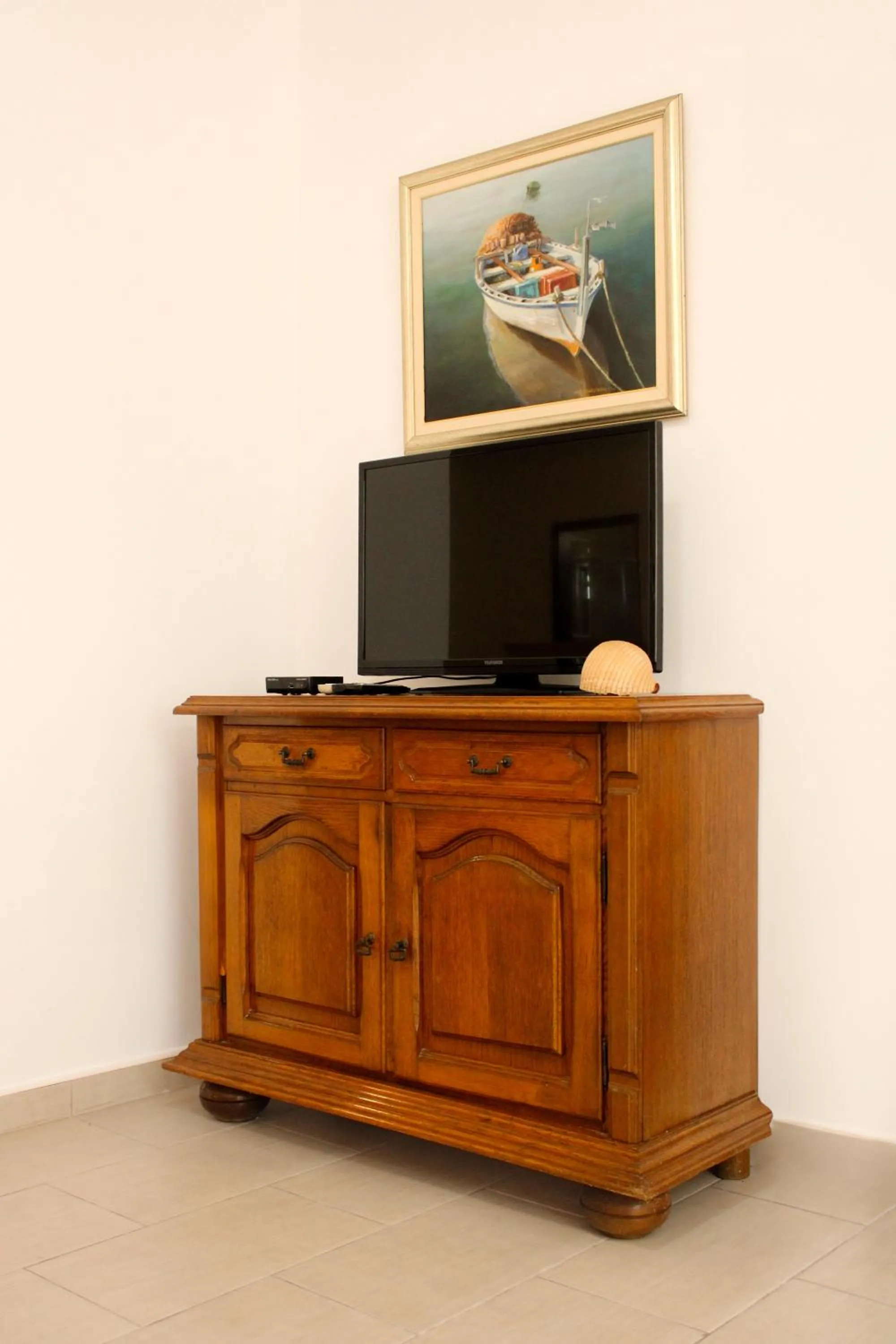 TV and multimedia in Apartments Stella del Mare