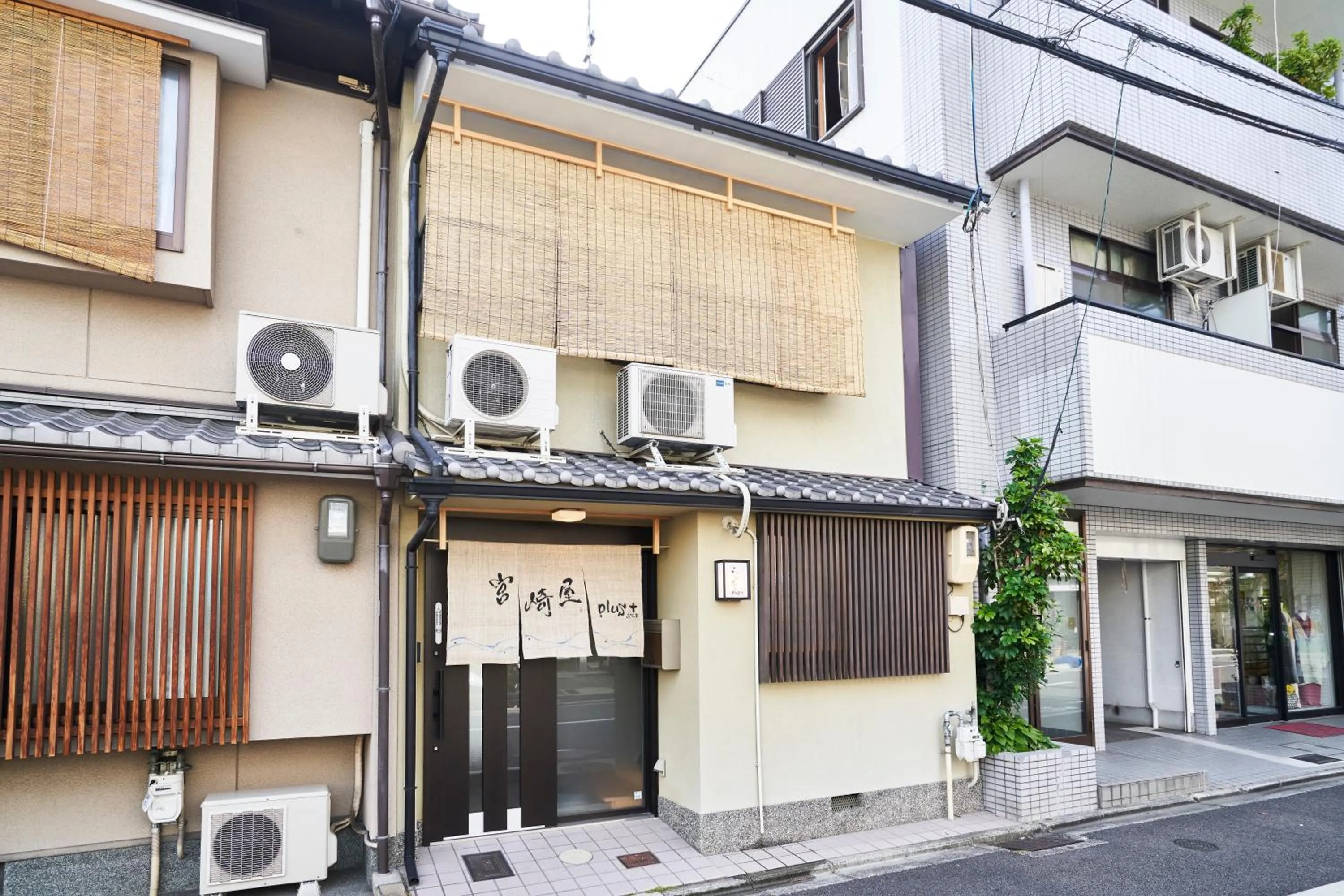 Facade/entrance in Miyazakiya Plus