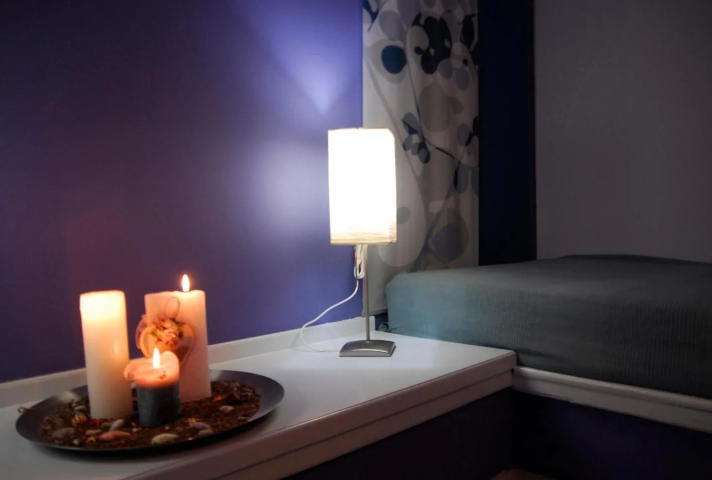 Decorative detail, Bed in 9 Muses