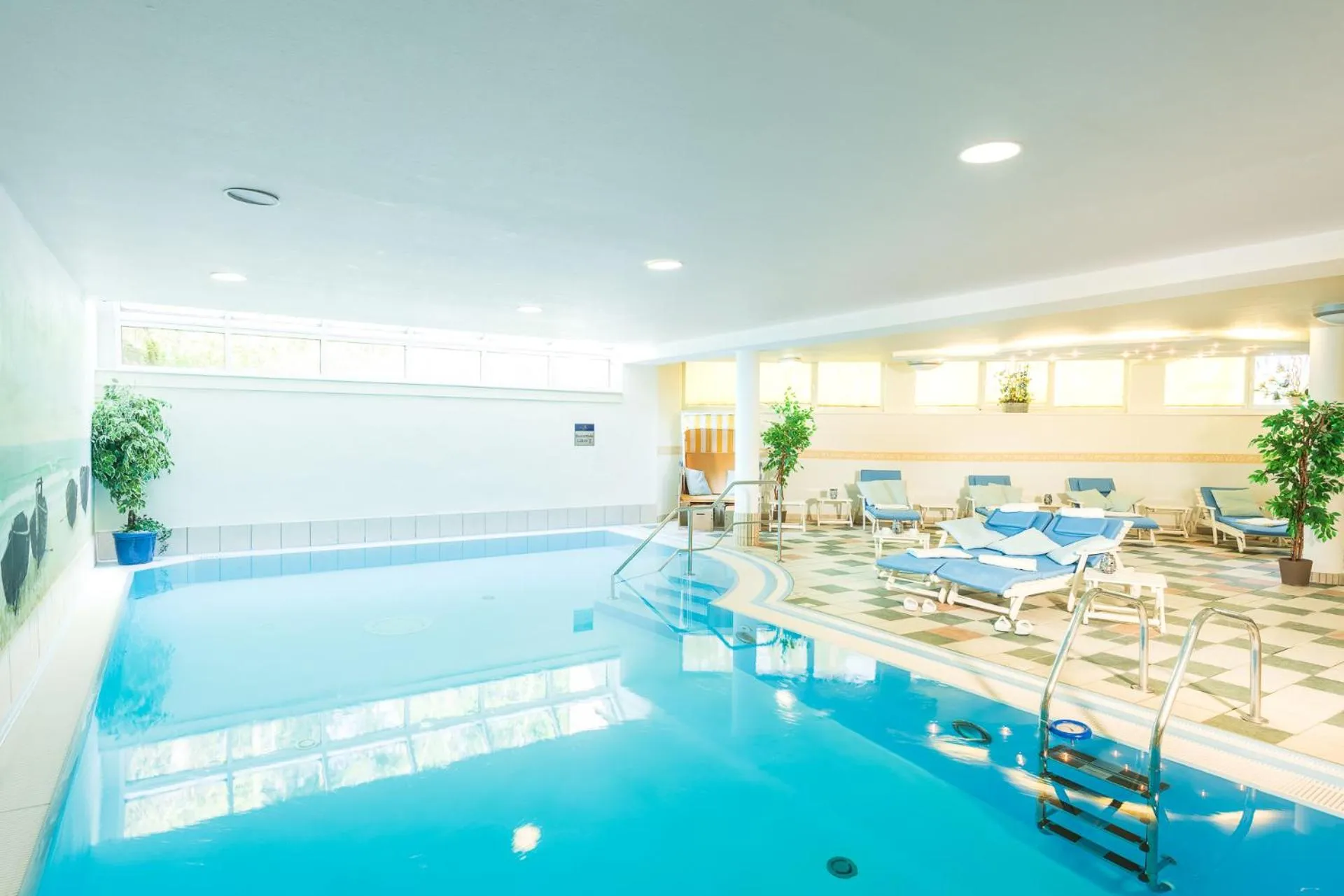 Swimming pool in Bel Air Strandhotel Glowe