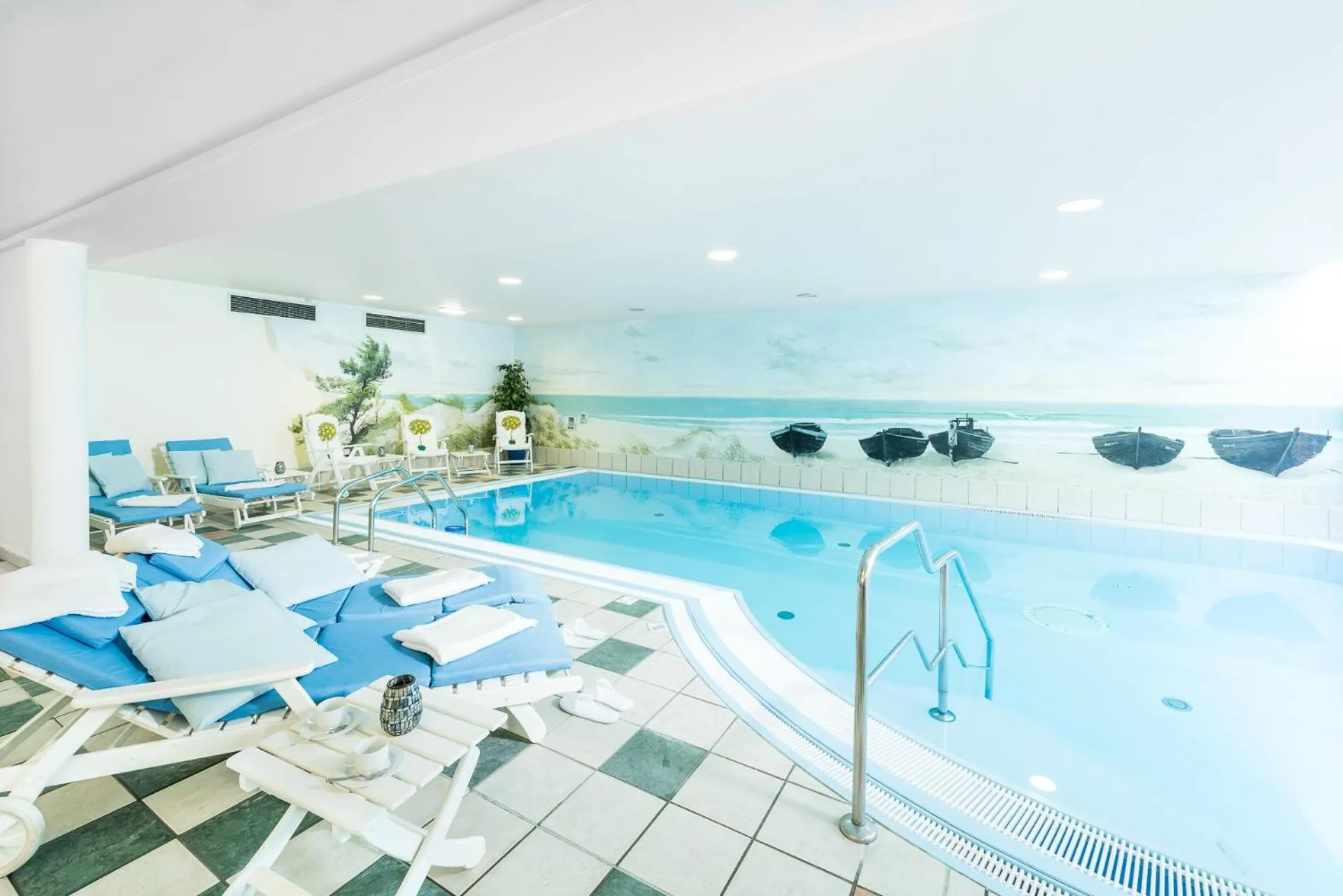 Swimming pool in Bel Air Strandhotel Glowe