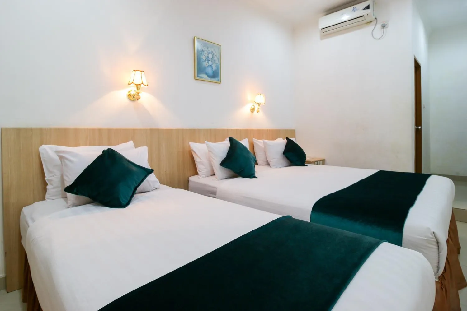 Bedroom, Bed in Mariani International Hotel