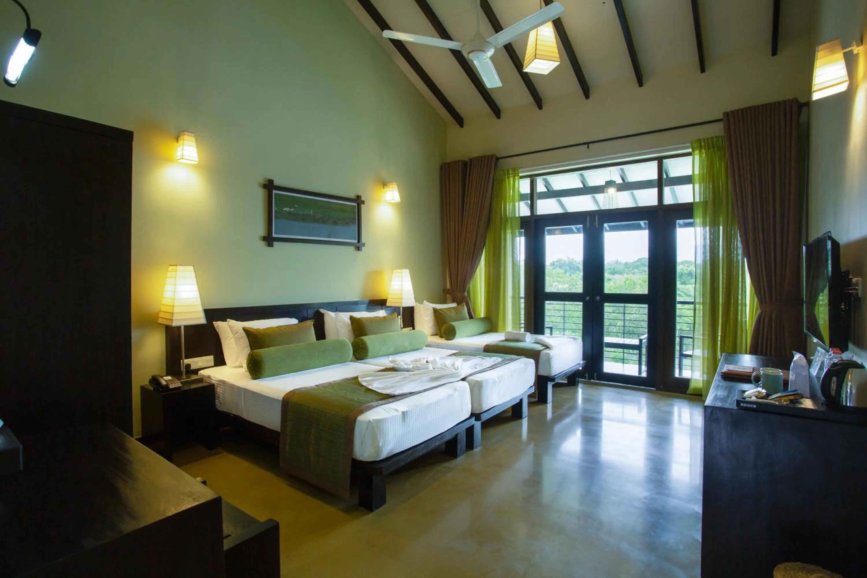 Bedroom, Bed in Oak Ray Wild Yala