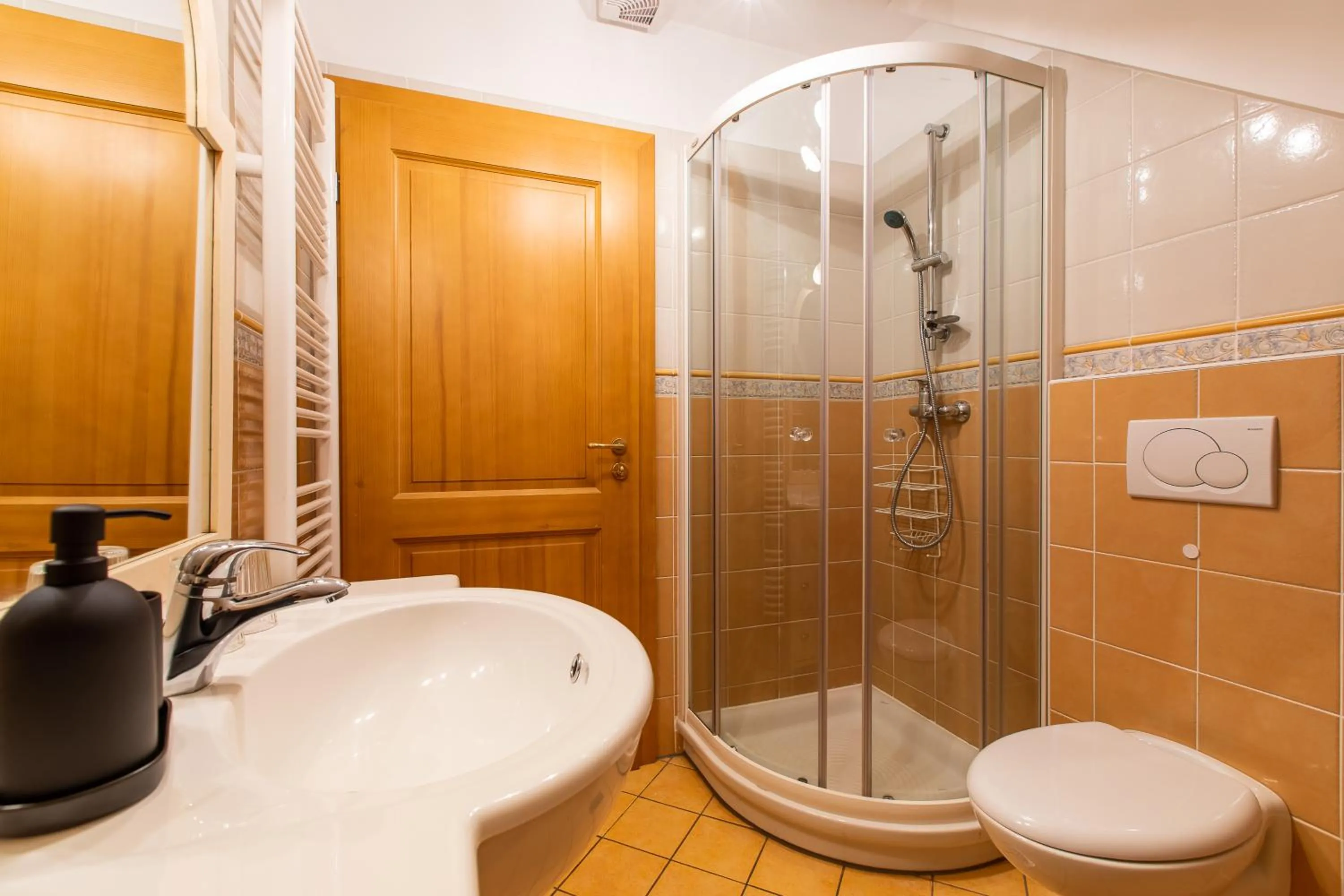 Double Room with Balcony in Pension Lectar