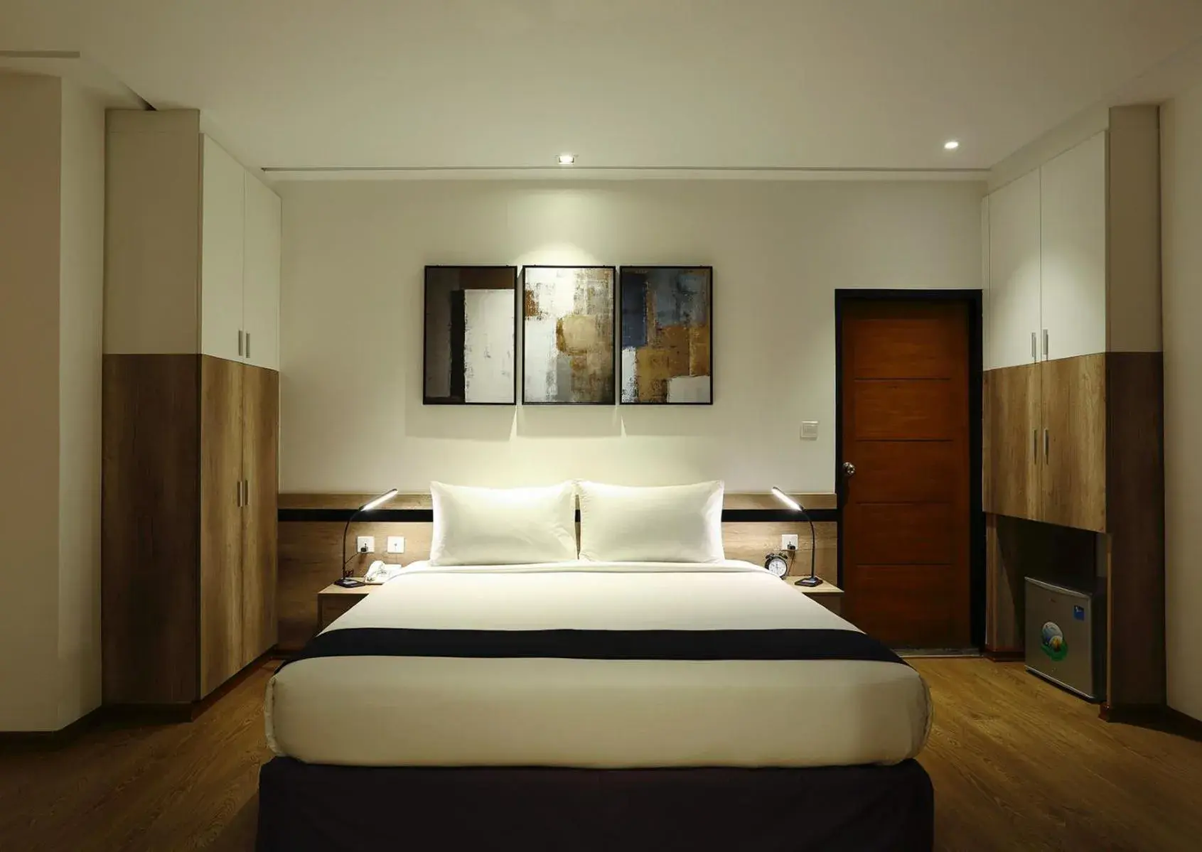 Bedroom, Bed in K.C Hotel Bedroom, Bed in K.C Hotel