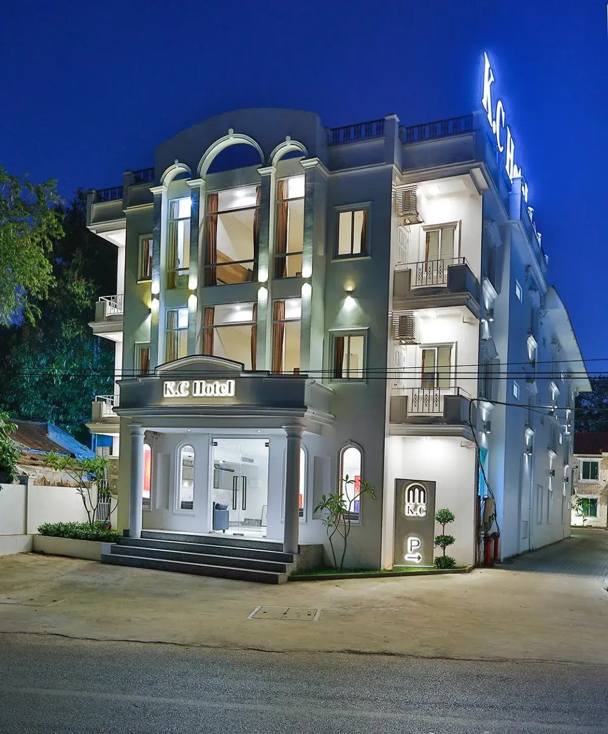 Property building in K.C Hotel Property building in K.C Hotel