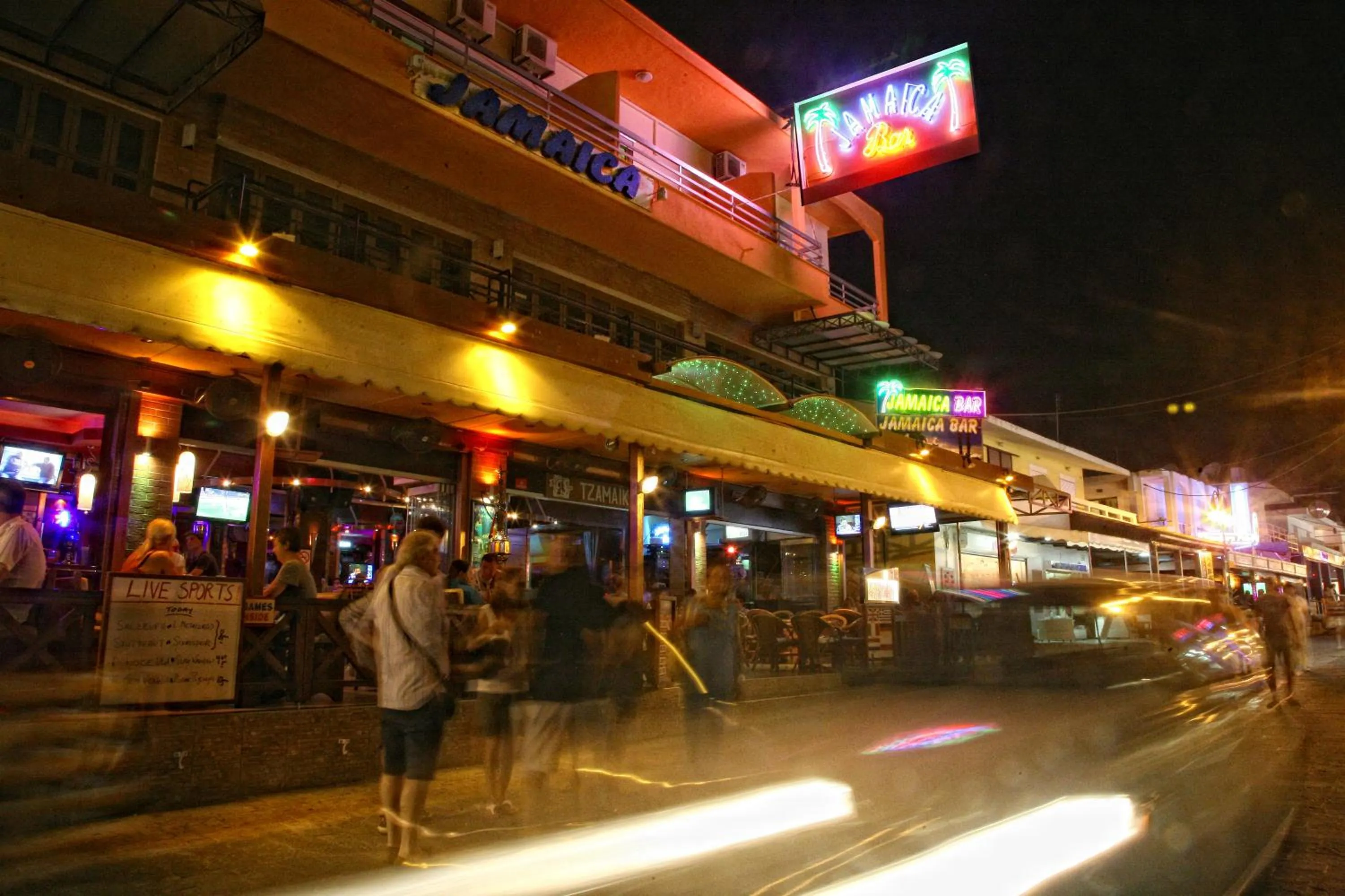 Facade/entrance in Rea Hotel