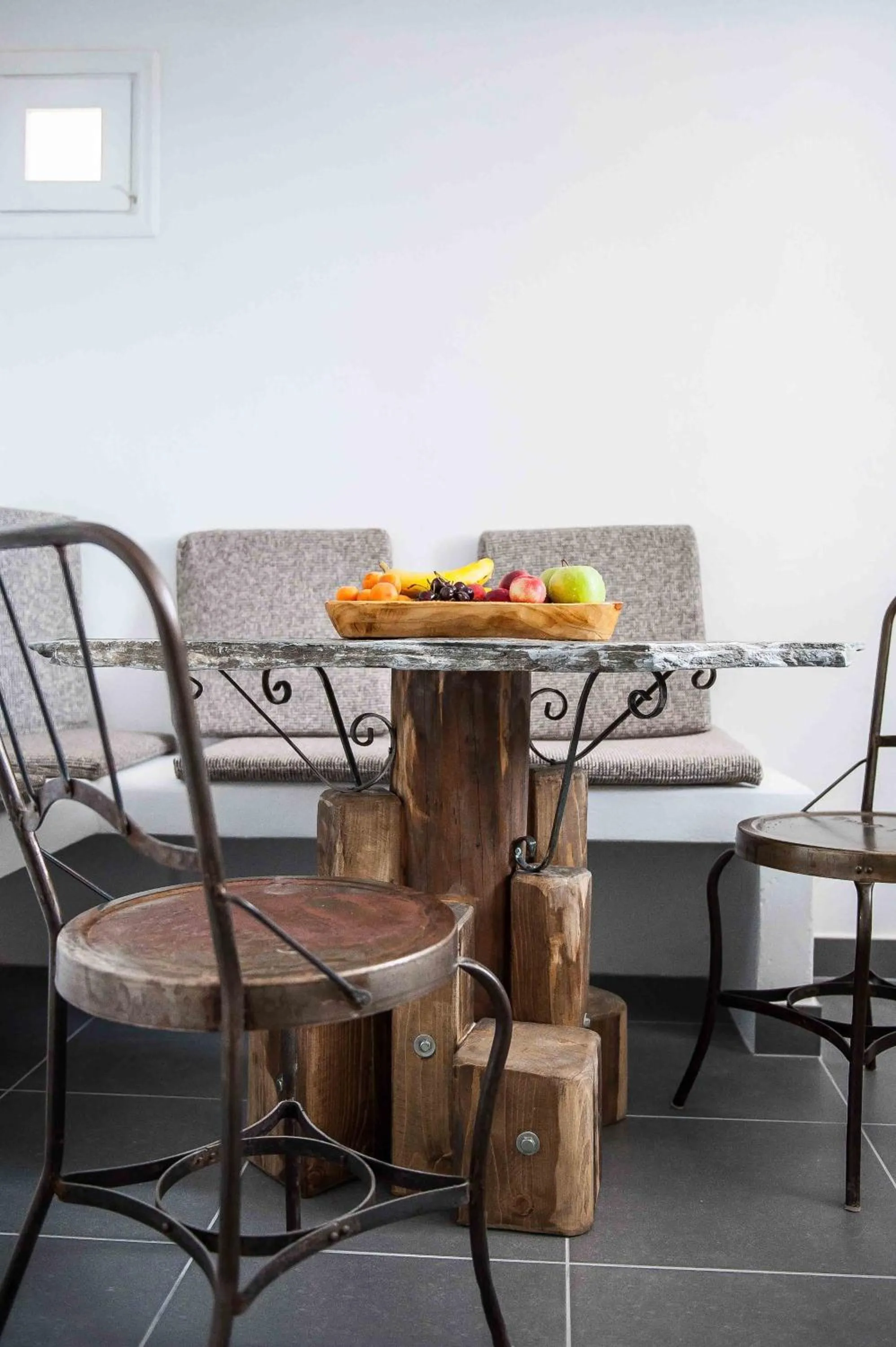 Seating area in Almyra Guest Houses