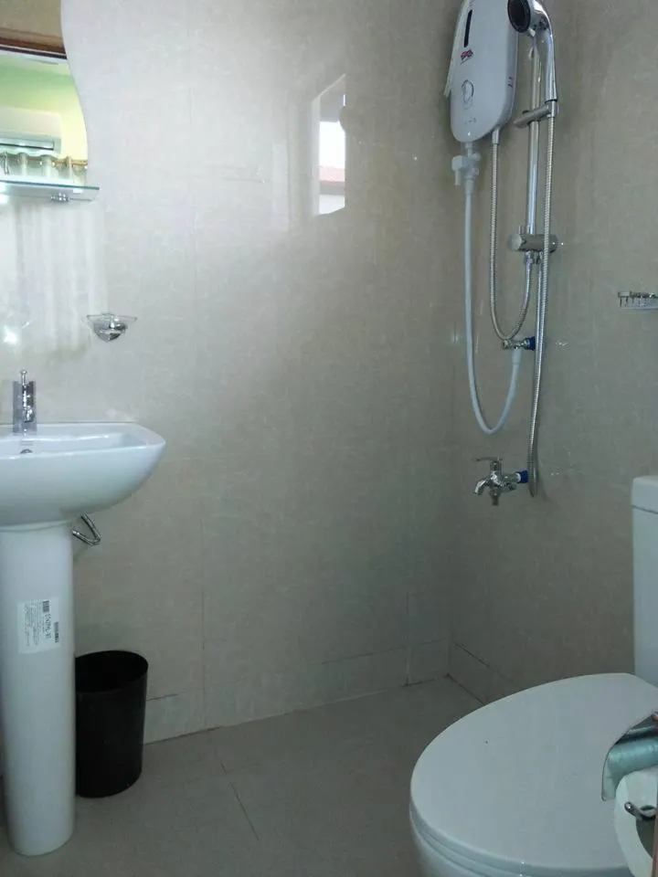 Argamosa Bayside Inn