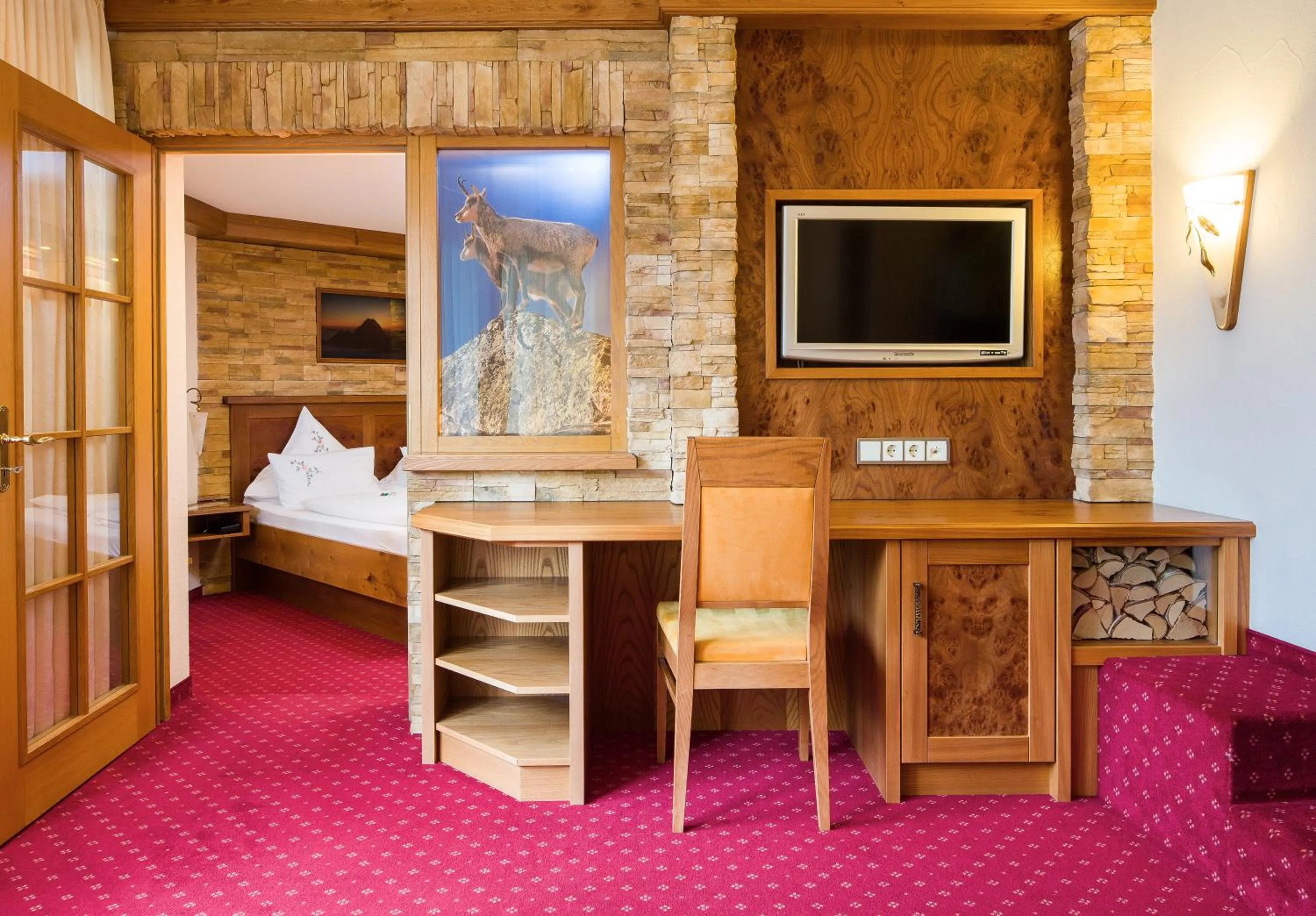 Shower, Bed in Hotel Leitner