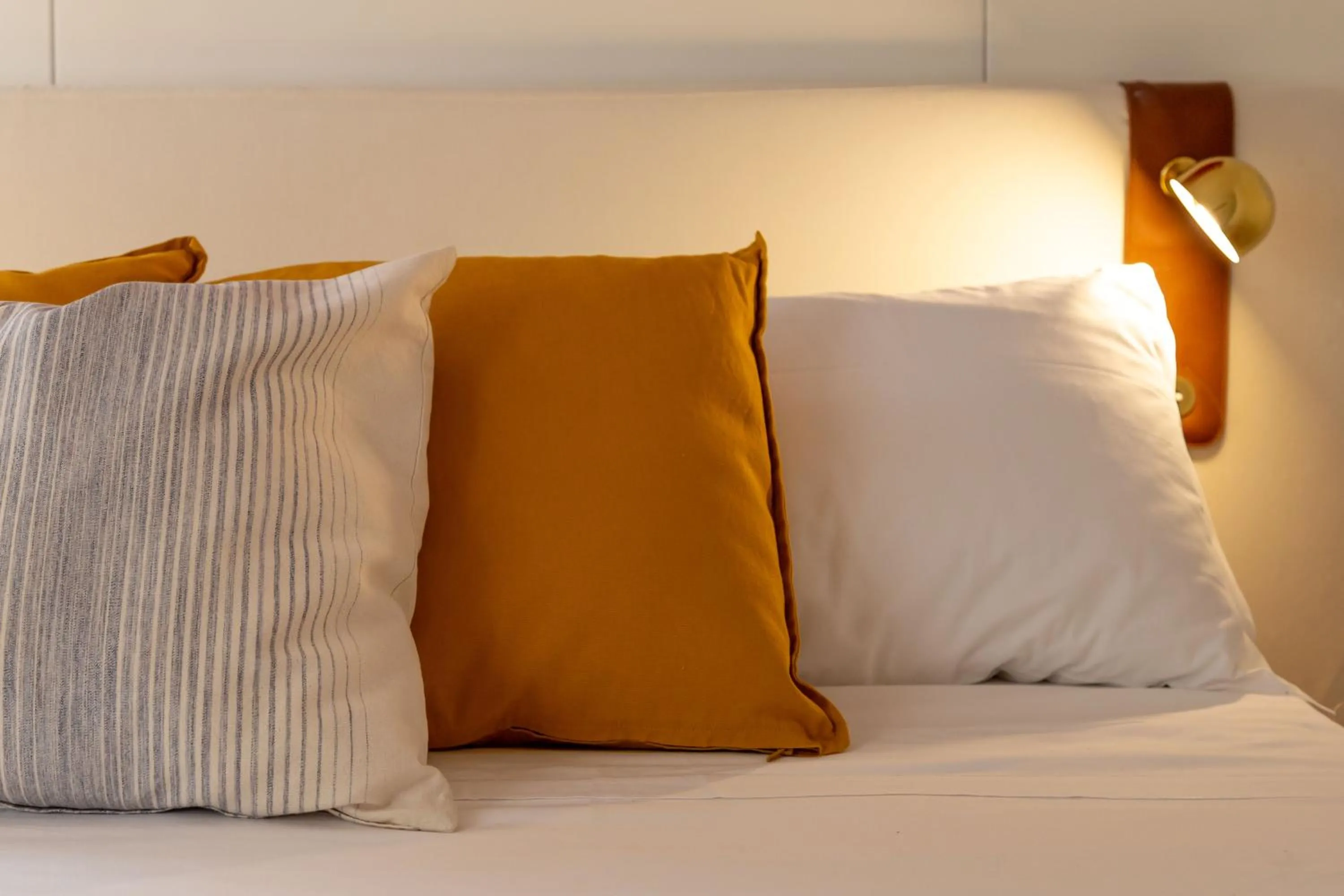 Bed in Luxury 350 Sq Mt flat with Terrace central Trieste