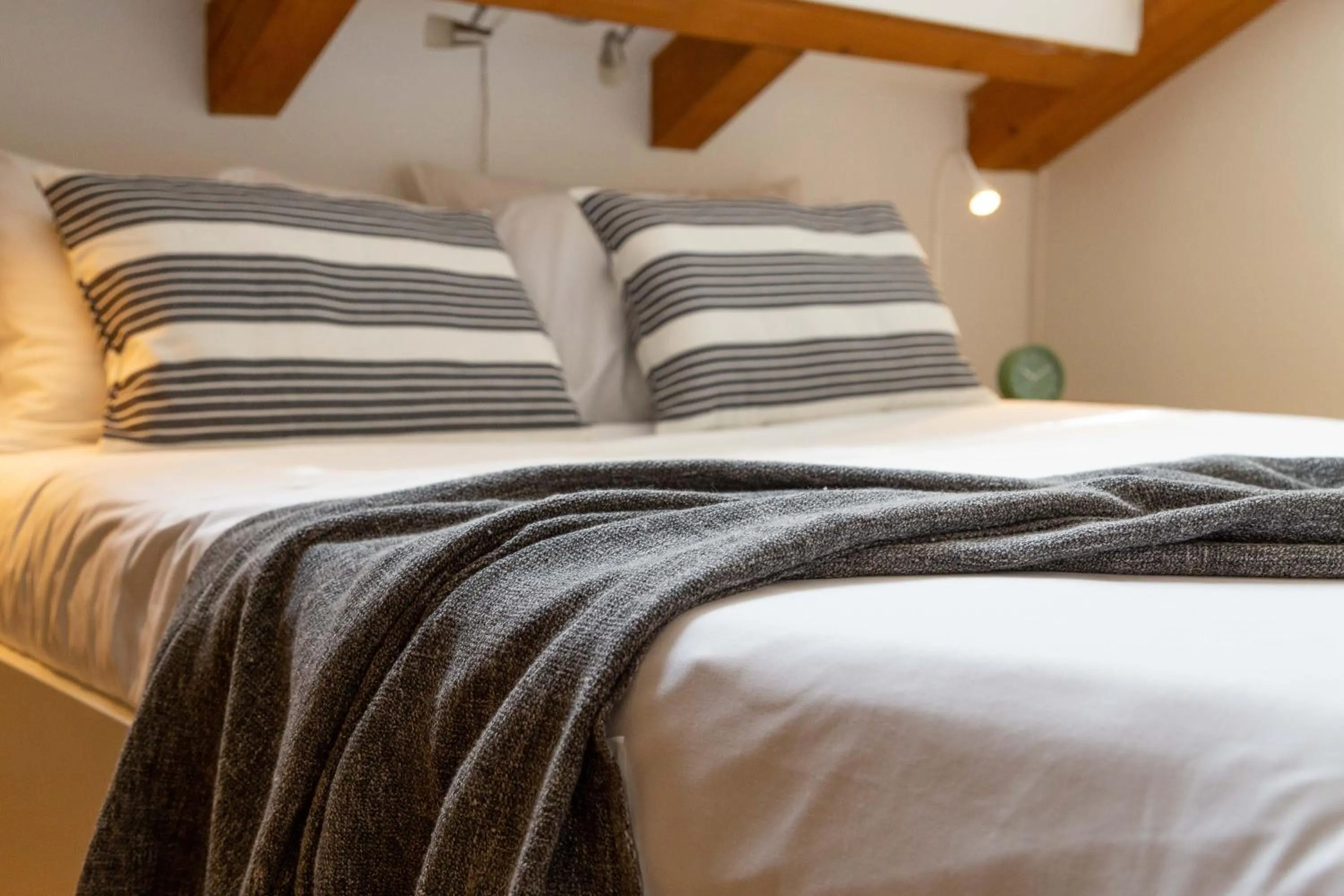 Bed in Luxury 350 Sq Mt flat with Terrace central Trieste