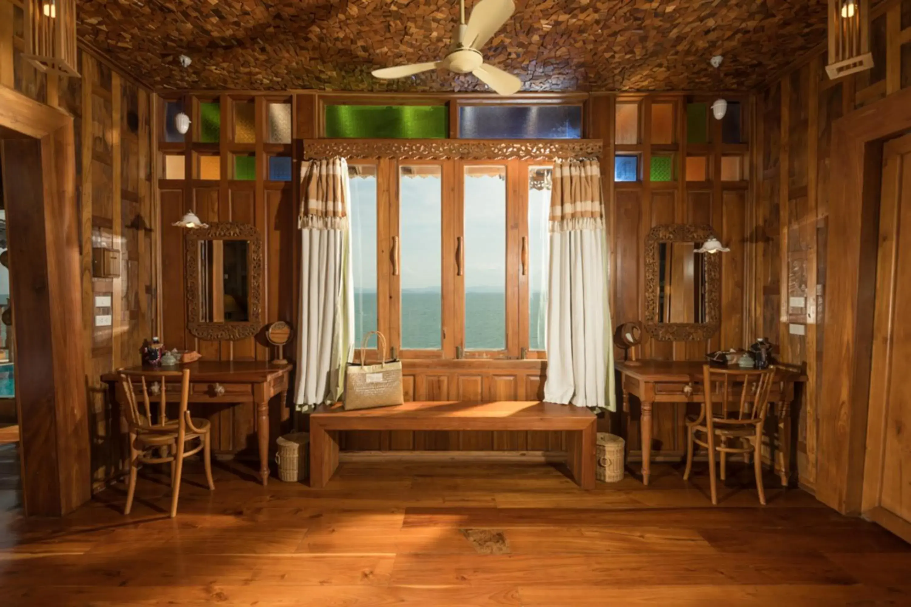 Living room in Santhiya Koh Yao Yai Resort & Spa - Compulsory Join Santhiya Speedboat from-to Ao Po Grand Marina at Phuket Living room in Santhiya Koh Yao Yai Resort & Spa - Compulsory Join Santhiya Speedboat from-to Ao Po Grand Marina at Phuket