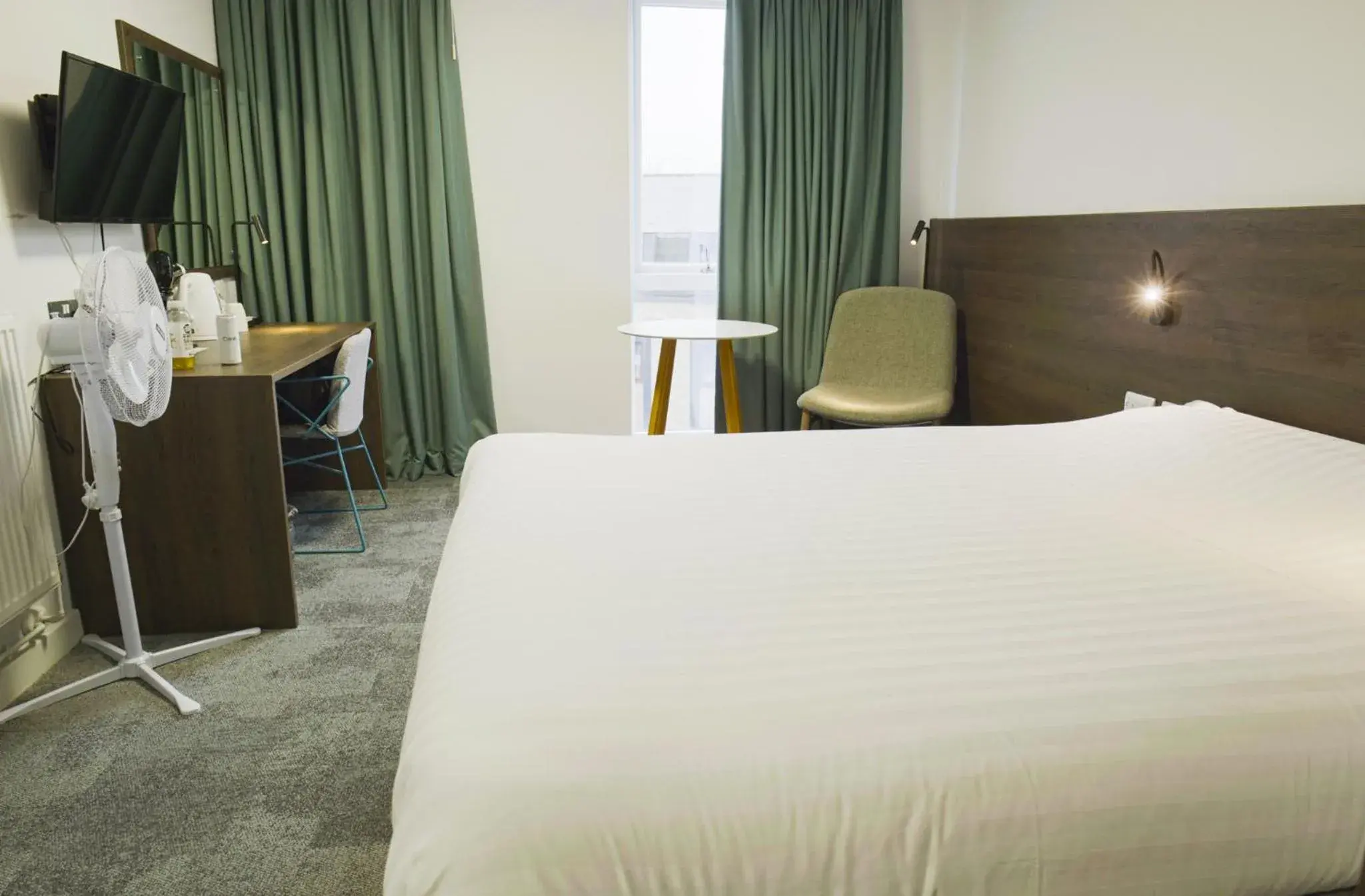 Bedroom, Bed in Sunley Hotel Bedroom, Bed in Sunley Hotel