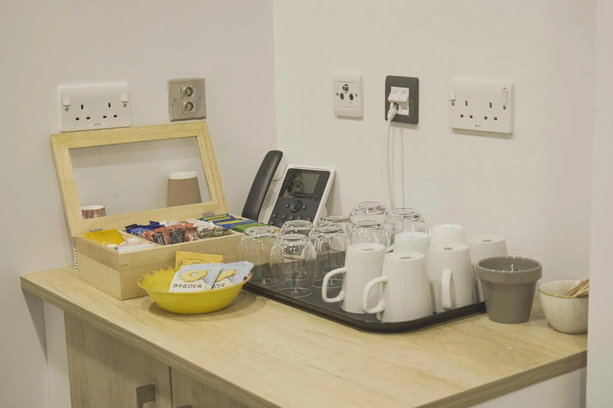 Coffee/tea facilities in Sunley Hotel