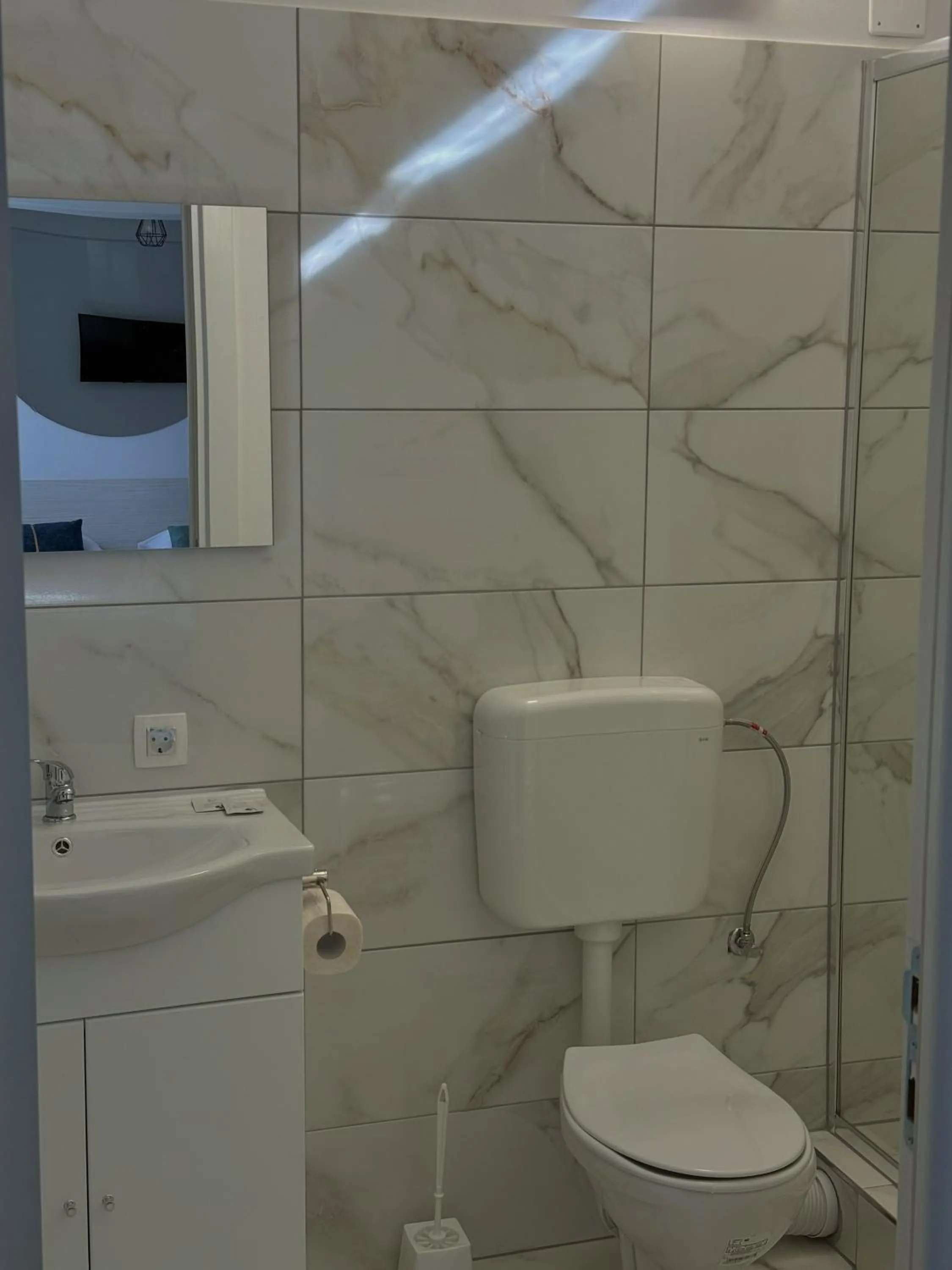 Shower in Pension Recidency